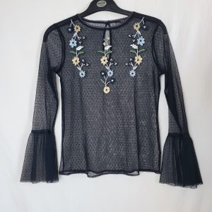 Стильна чорна блуза з вишивкою Next - елегантний винтажний стиль з романтичними рукавами-клеш