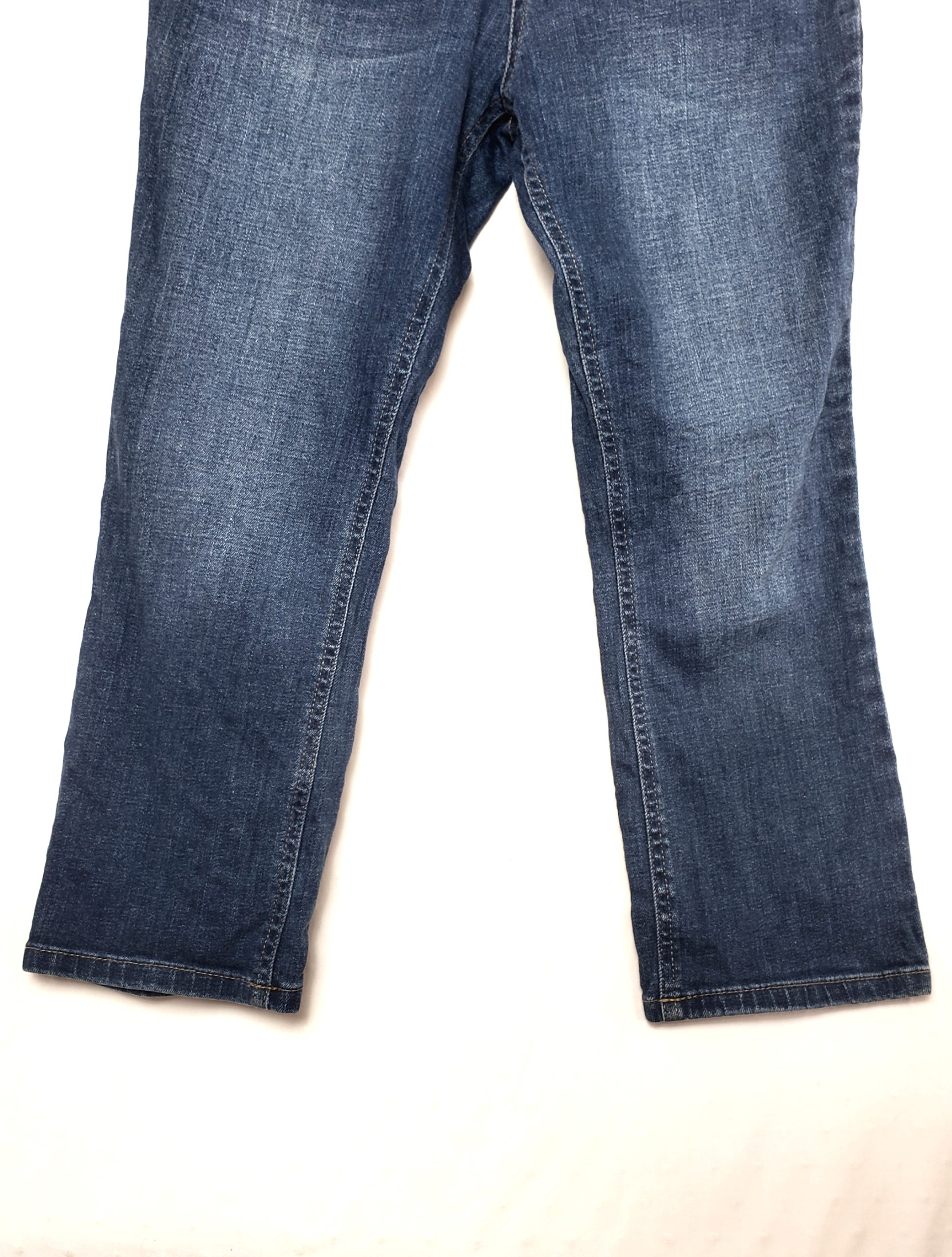 Темно-сині жіночі джинси F&F у ідеальному стані - комфорт для щоденного носіння та офісного стилю 3 Темно-сині жіночі джинси F&F у ідеальному стані - комфорт для щоденного носіння та офісного стилю - Зображення 3