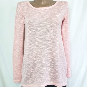 Рожевий светр Blonde + Blonde для повсякденного стилю - весняний casual look