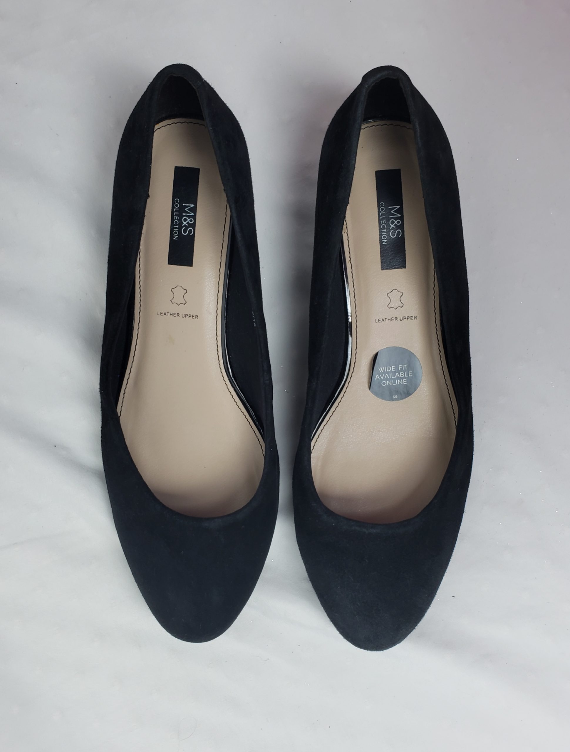 Елегантні чорні туфлі M&S - стильне взуття з натуральної шкіри в ідеальному стані 4 Елегантні чорні туфлі M&S - стильне взуття з натуральної шкіри в ідеальному стані - Зображення 4