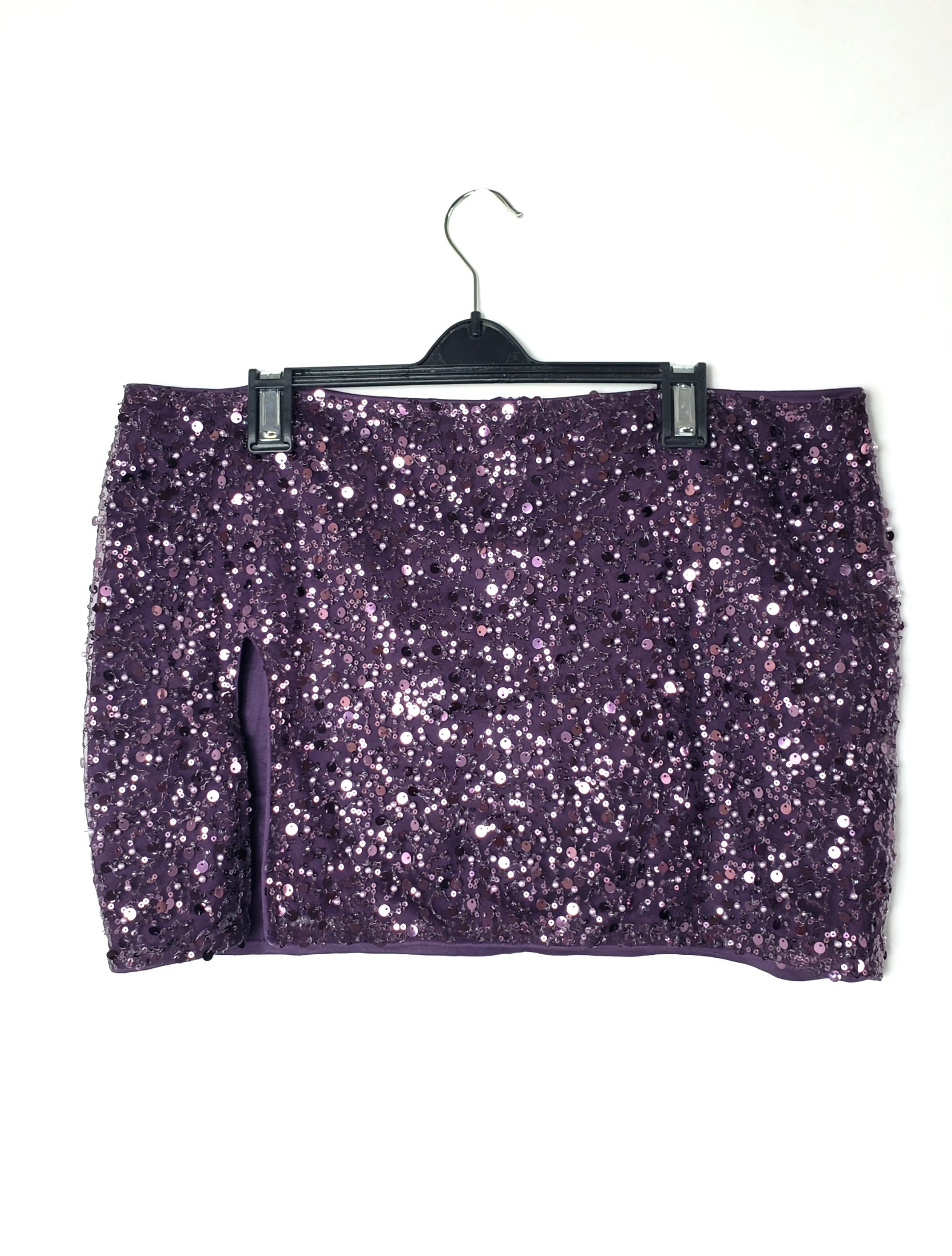 Стильна фіолетова спідниця з паєтками - елегантний вечірній образ для модних жінок 3 Стильна фіолетова спідниця з паєтками - елегантний вечірній образ для модних жінок - Зображення 3