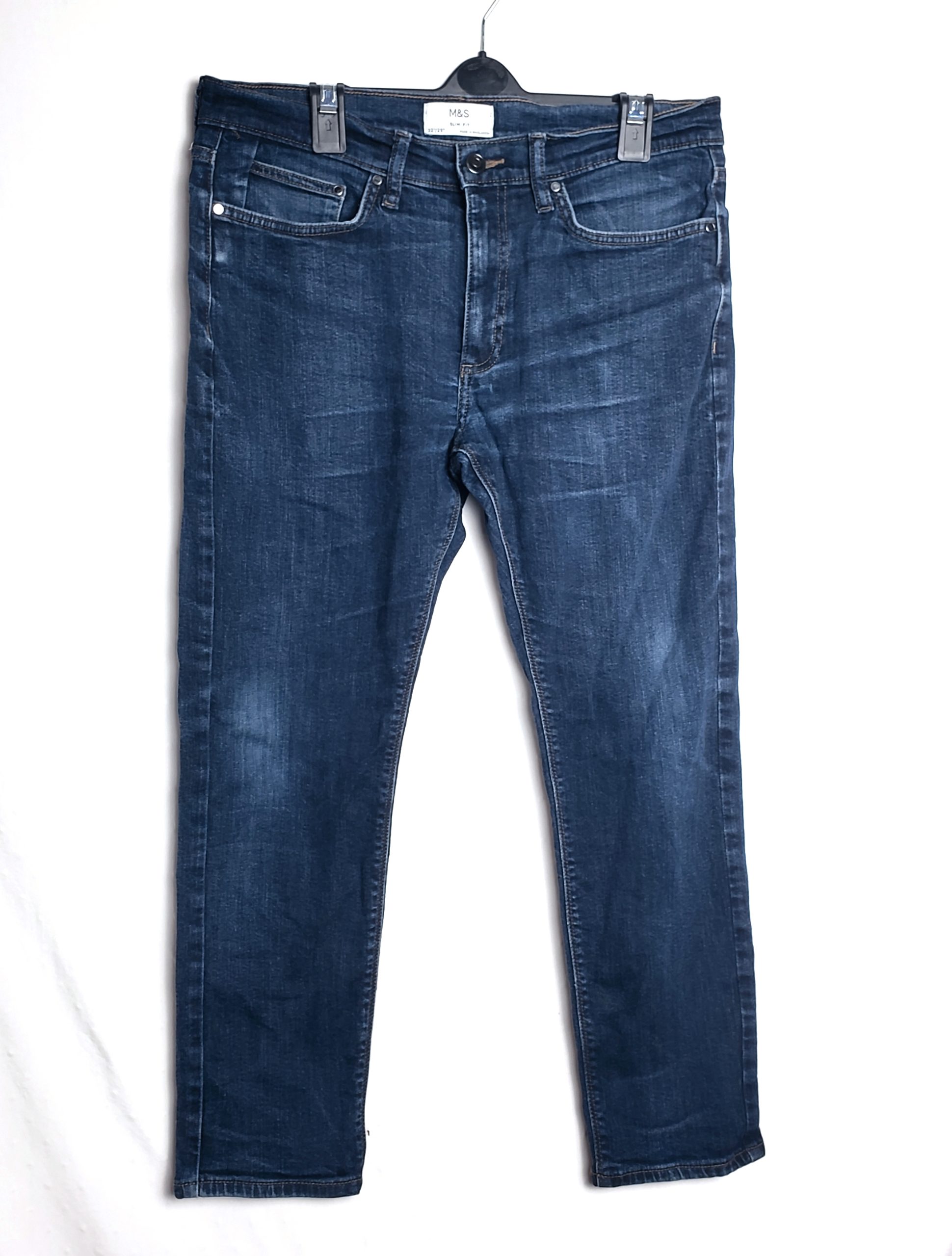 Стильні чоловічі джинси M&S Slim Fit - елегантний темно-синій денім у ідеальному стані 1 Стильні чоловічі джинси M&S Slim Fit - елегантний темно-синій денім у ідеальному стані