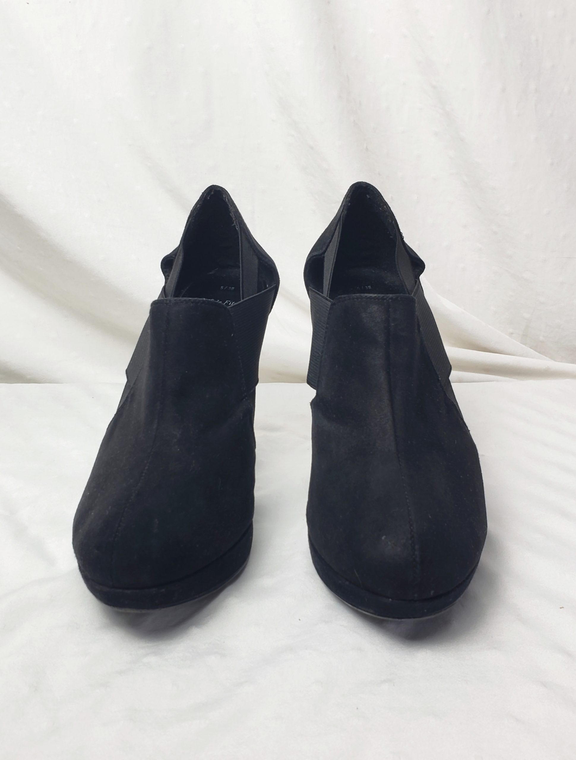 Стильні чорні замшеві туфлі New Look 38 розмір - елегантний каблук 12 см для модних жінок 6 Стильні чорні замшеві туфлі New Look 38 розмір - елегантний каблук 12 см для модних жінок - Зображення 6