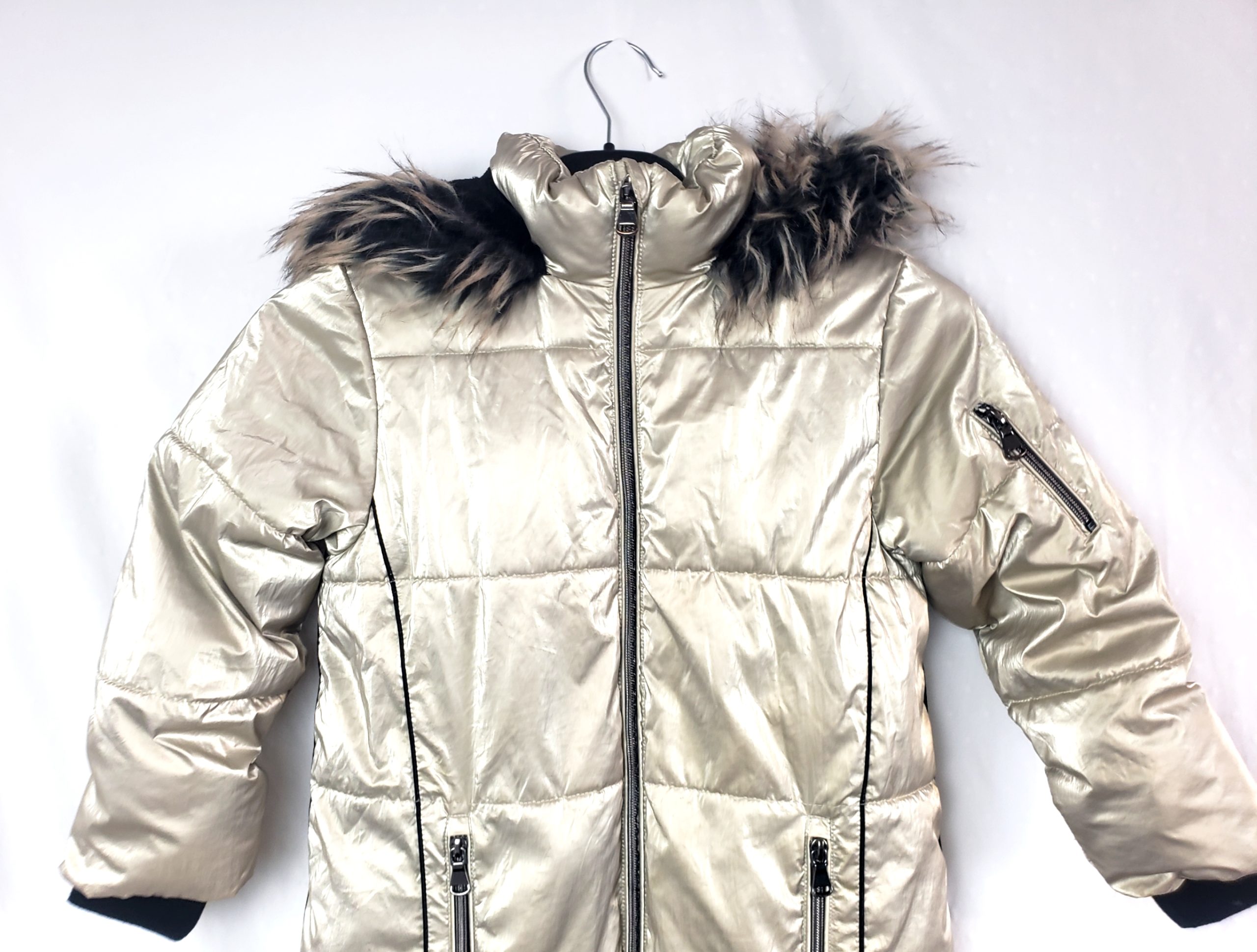 Стильна золота куртка Next 7 років - елегантний зимовий тренд для модних дітей 3 Стильна золота куртка Next 7 років - елегантний зимовий тренд для модних дітей - Зображення 3