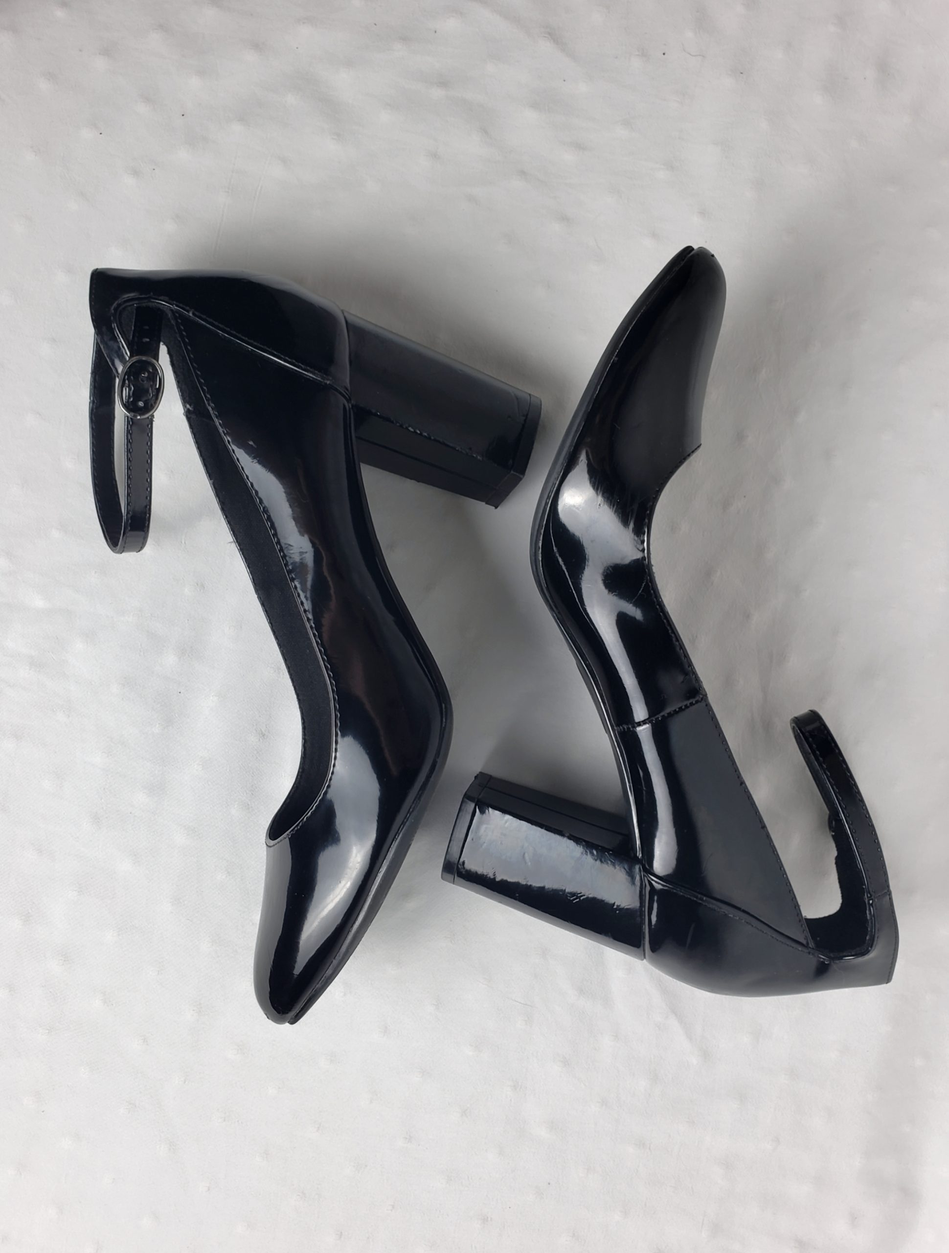 Чорні туфлі Graceland з ремінцем розмір 39 - елегантне жіноче взуття на каблуку 9 см 4 Чорні туфлі Graceland з ремінцем розмір 39 - елегантне жіноче взуття на каблуку 9 см - Зображення 4