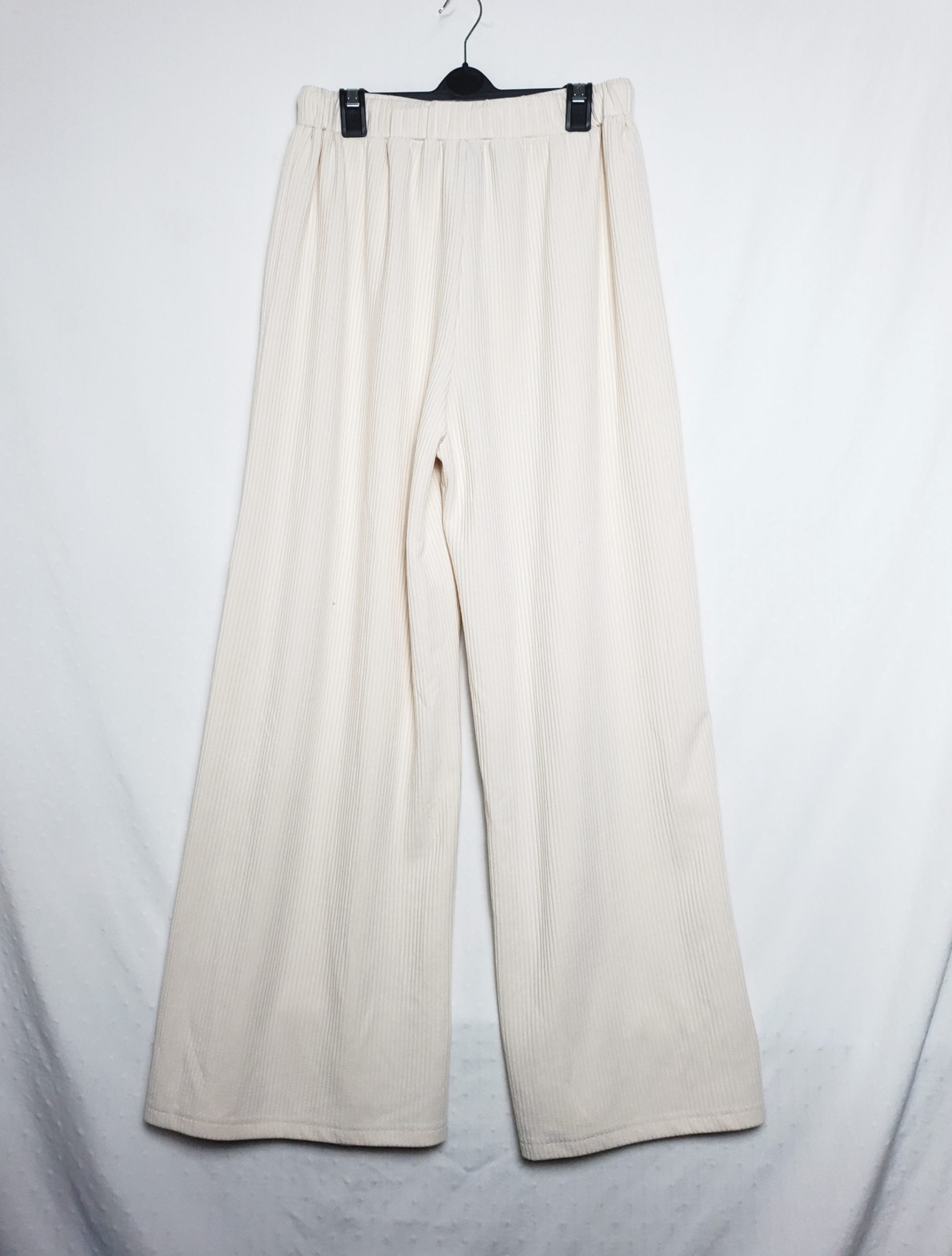 Бежеві широкі штани з поліестеру CIDER - вживаний одяг в ідеальному стані 2 Бежеві широкі штани з поліестеру CIDER - вживаний одяг в ідеальному стані - Зображення 2