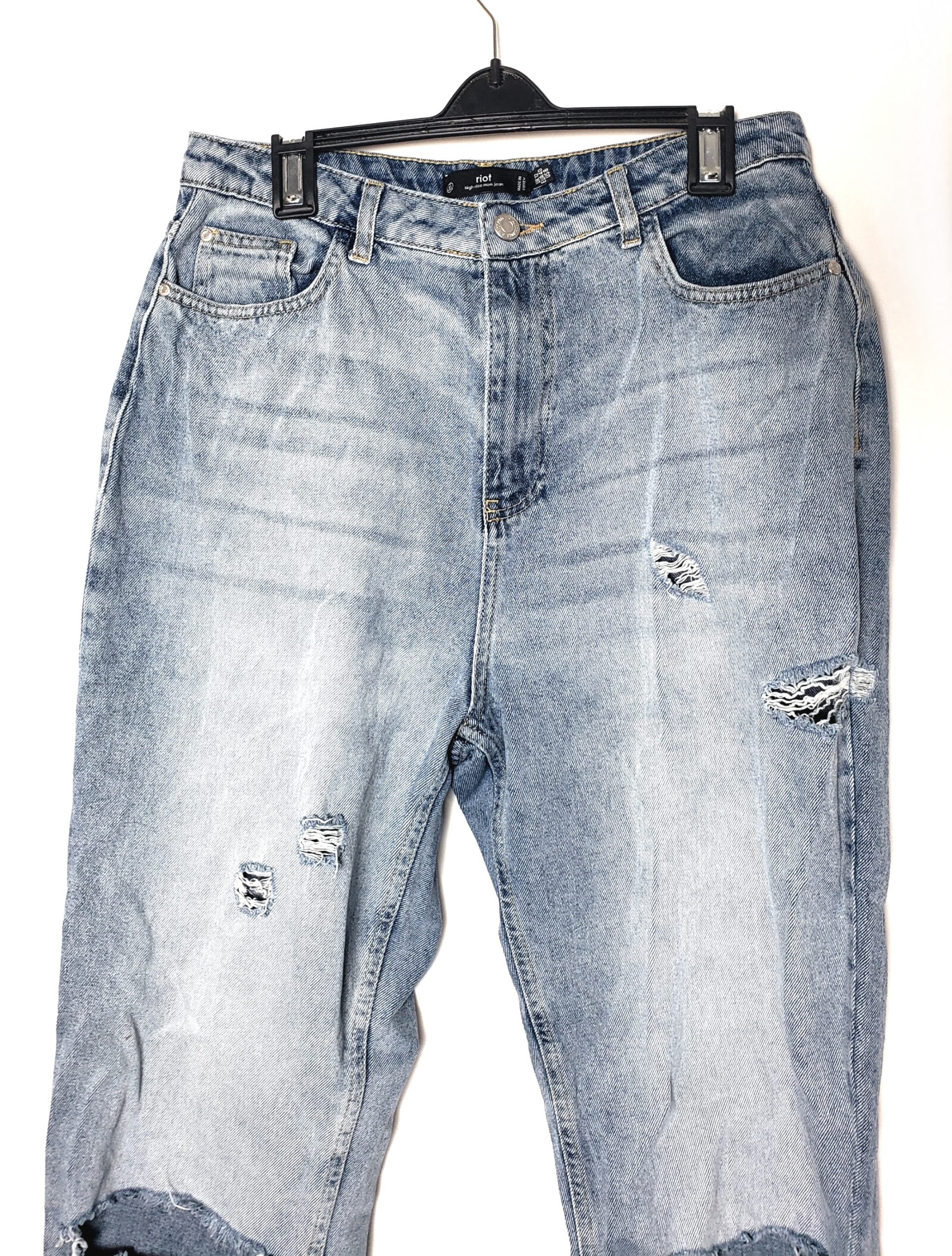 Джинси Mom Jeans з потертостями Riot High Rise - бавовна 100% вживані в ідеальному стані 3 Джинси Mom Jeans з потертостями Riot High Rise - бавовна 100% вживані в ідеальному стані - Зображення 3