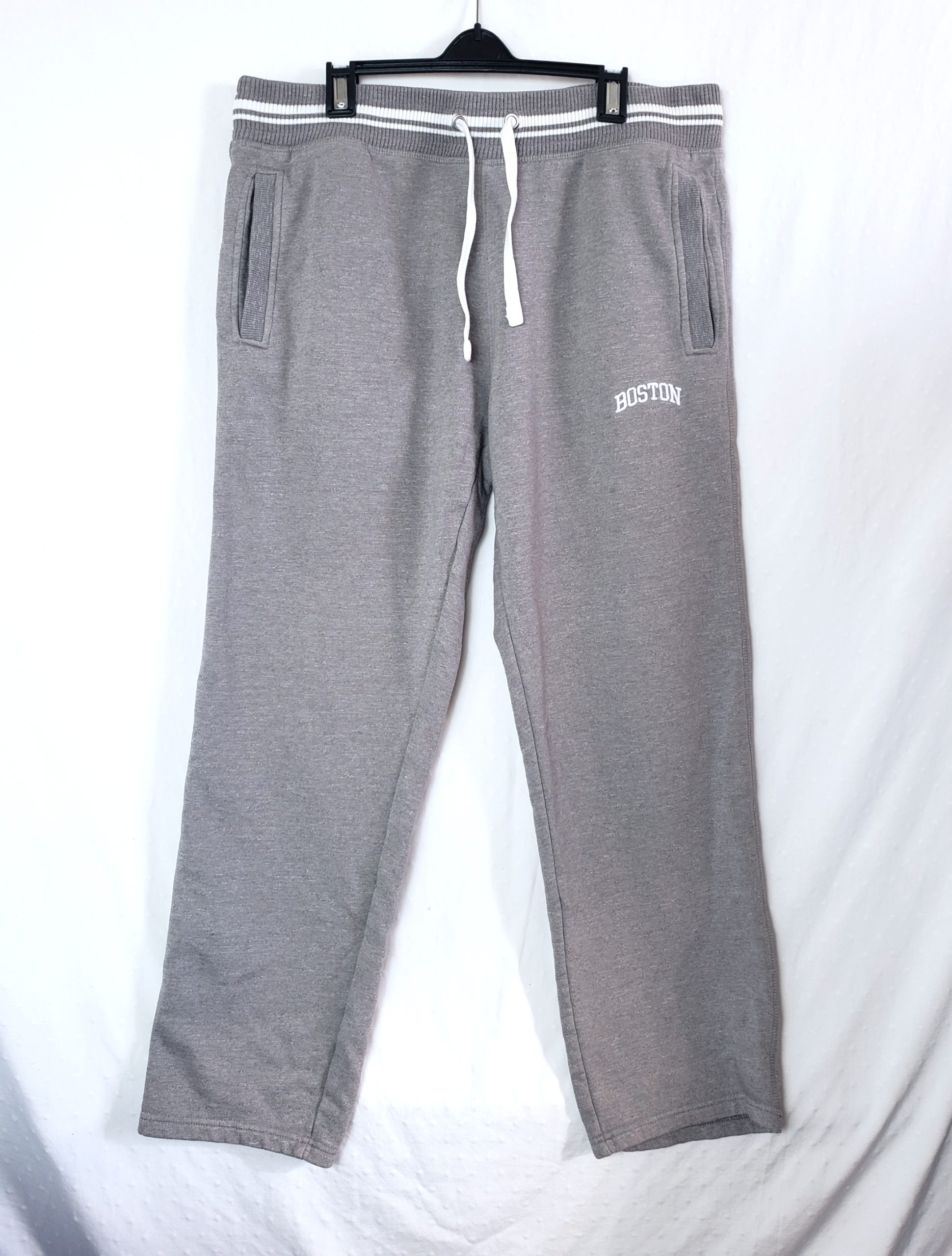 Стильні сірі спортивні штани Boston - модний casual look з характером 1 Стильні сірі спортивні штани Boston - модний casual look з характером