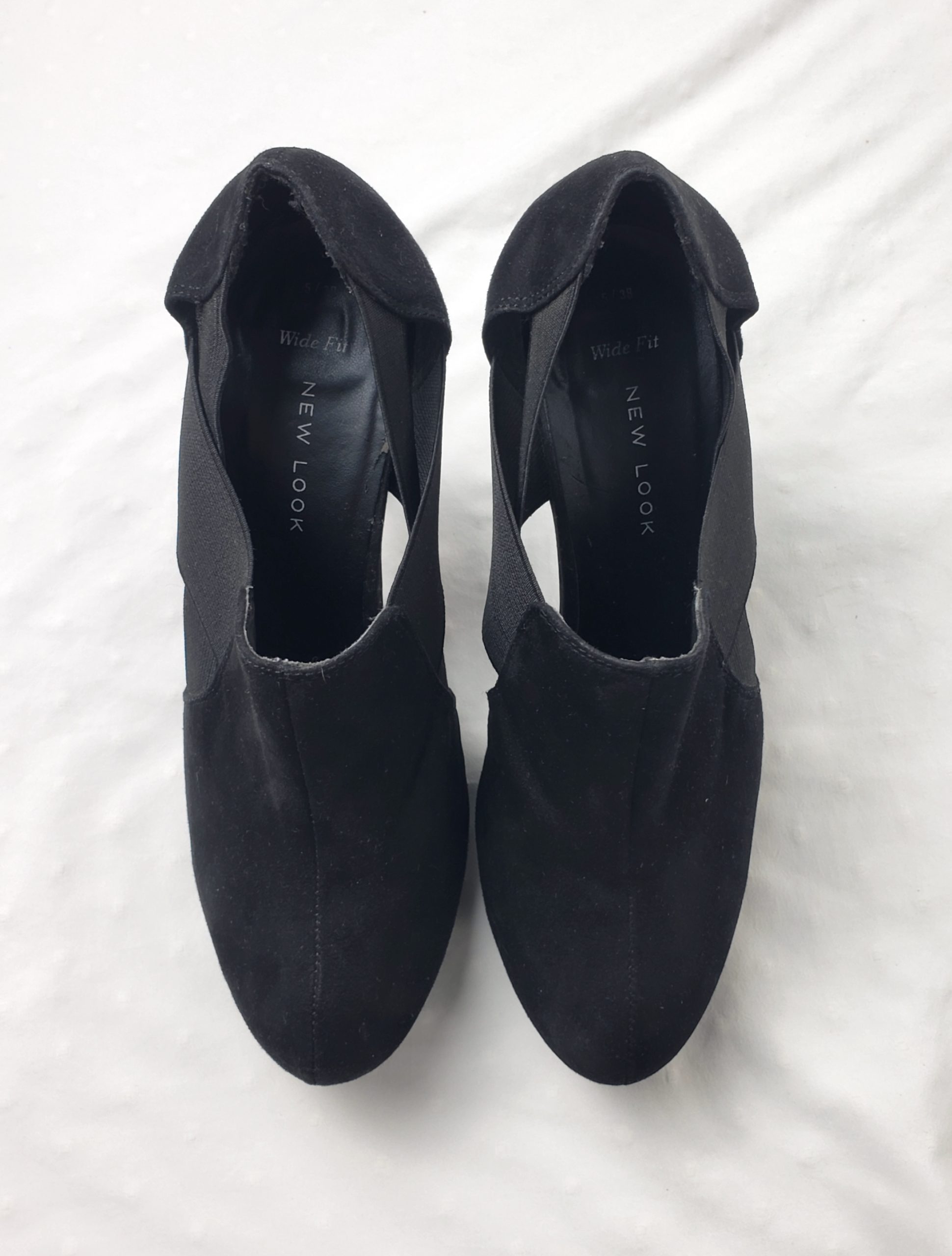 Стильні чорні замшеві туфлі New Look 38 розмір - елегантний каблук 12 см для модних жінок 7 Стильні чорні замшеві туфлі New Look 38 розмір - елегантний каблук 12 см для модних жінок - Зображення 7