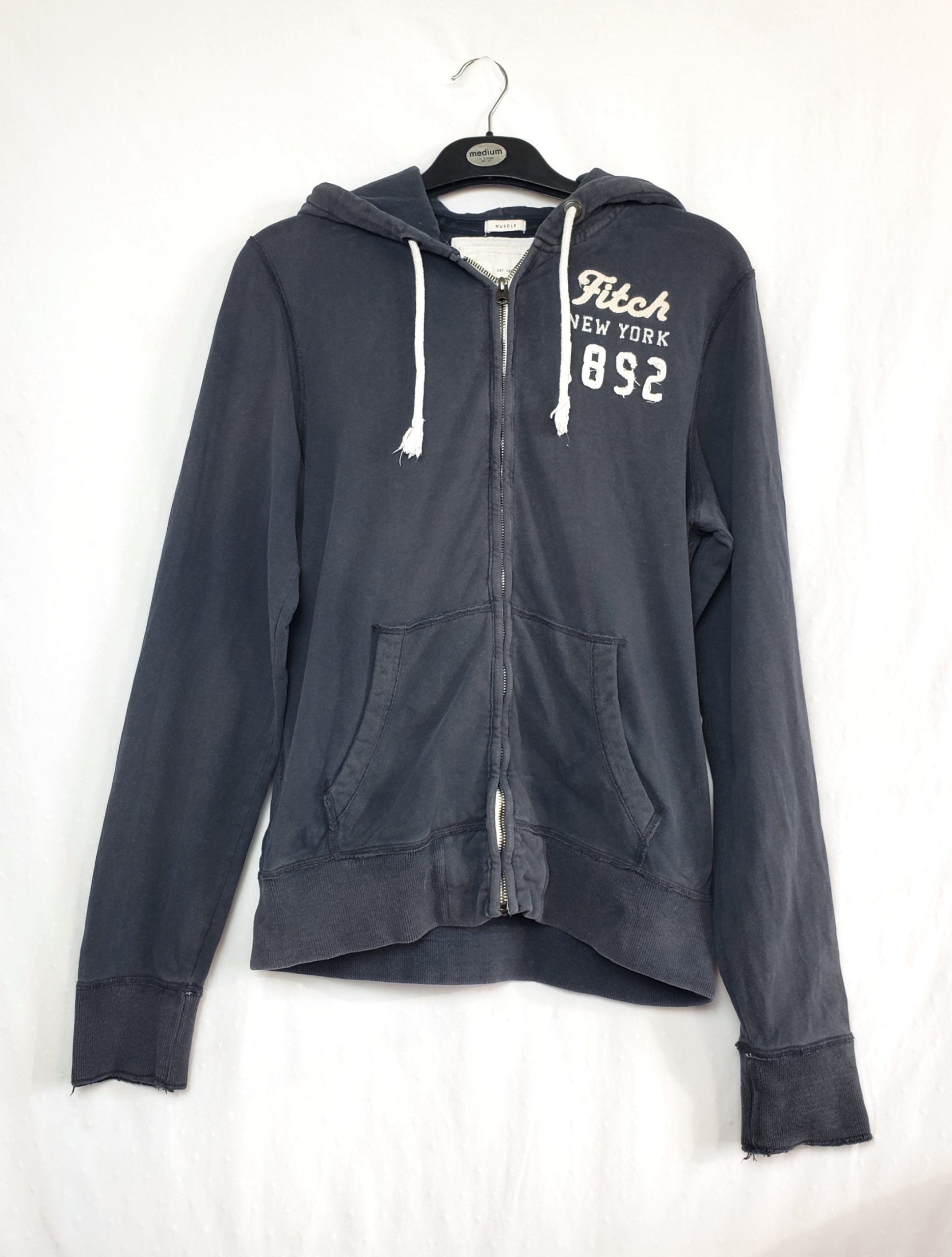 Худі Abercrombie & Fitch синій з капюшоном - бавовняна толстовка з вишивкою New York 892 1 Худі Abercrombie & Fitch синій з капюшоном - бавовняна толстовка з вишивкою New York 892