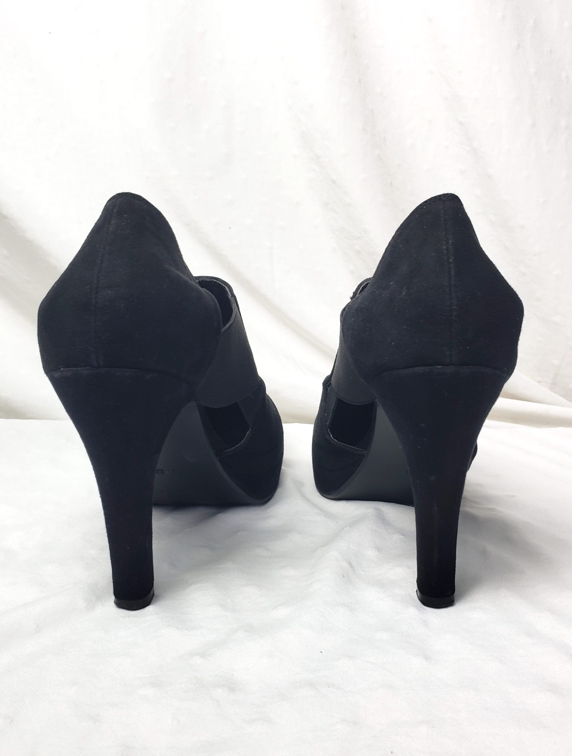 Стильні чорні замшеві туфлі New Look 38 розмір - елегантний каблук 12 см для модних жінок 5 Стильні чорні замшеві туфлі New Look 38 розмір - елегантний каблук 12 см для модних жінок - Зображення 5