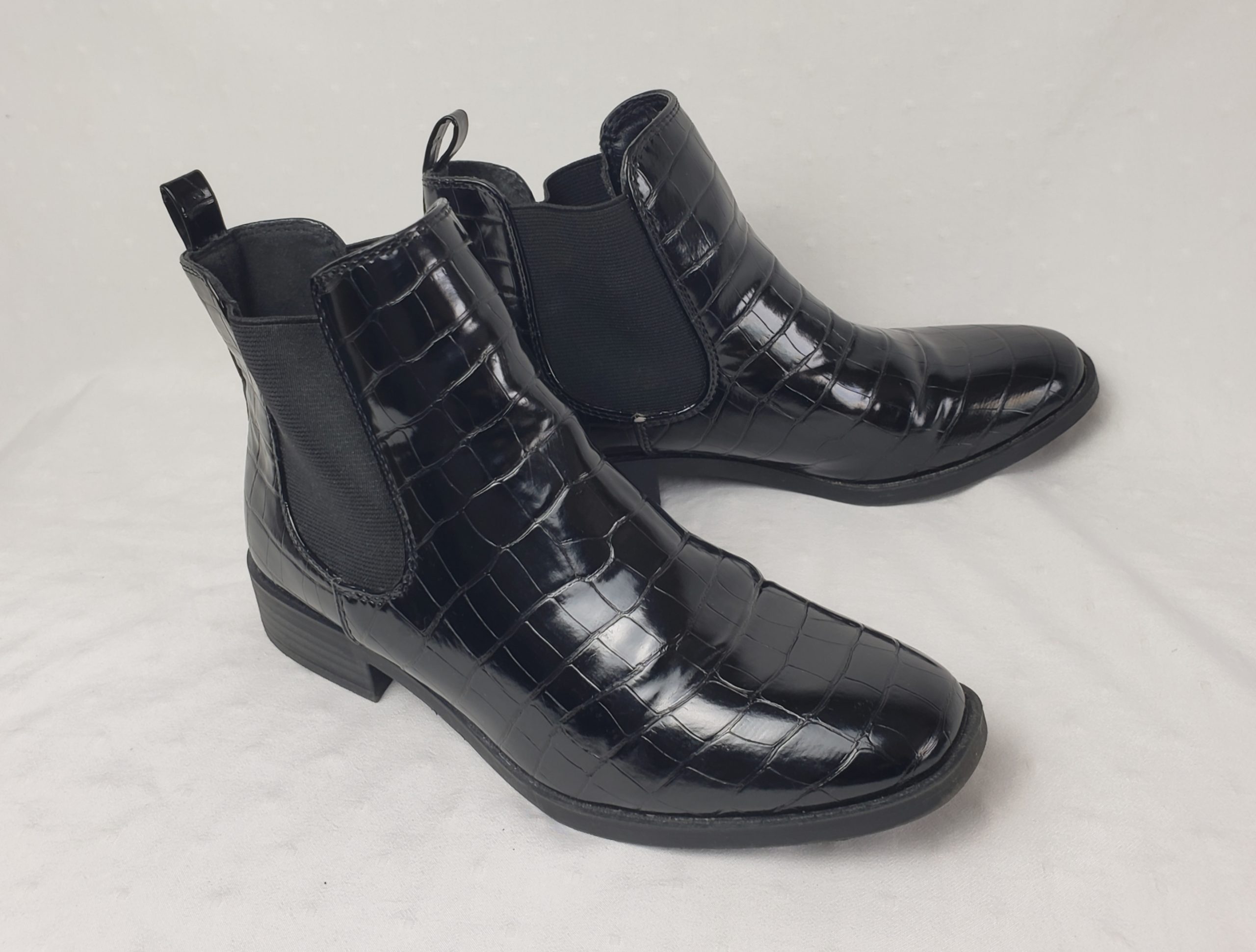 Чорні жіночі черевики челсі з крокодиловим принтом 37 розмір - стильне взуття для весни та осені 1 Чорні жіночі черевики челсі з крокодиловим принтом 37 розмір - стильне взуття для весни та осені