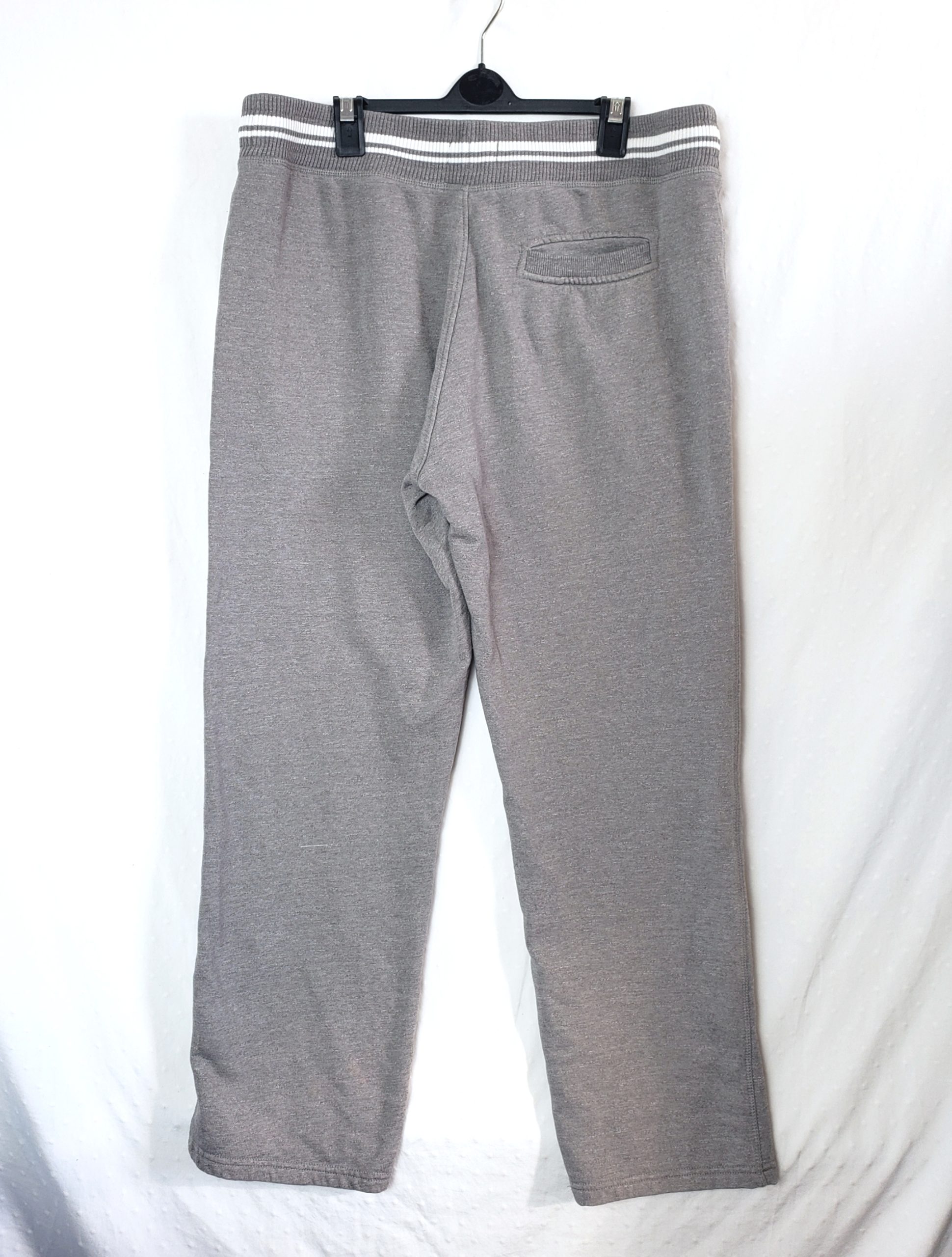 Стильні сірі спортивні штани Boston - модний casual look з характером 2 Стильні сірі спортивні штани Boston - модний casual look з характером - Зображення 2