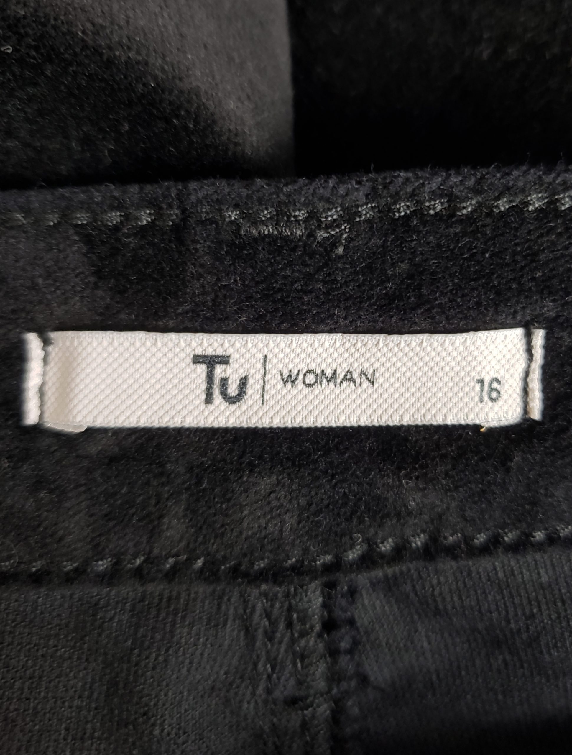 Чорні жіночі штани Tu Woman - стильні брюки для офісу та повсякденного носіння 8 Чорні жіночі штани Tu Woman - стильні брюки для офісу та повсякденного носіння - Зображення 8