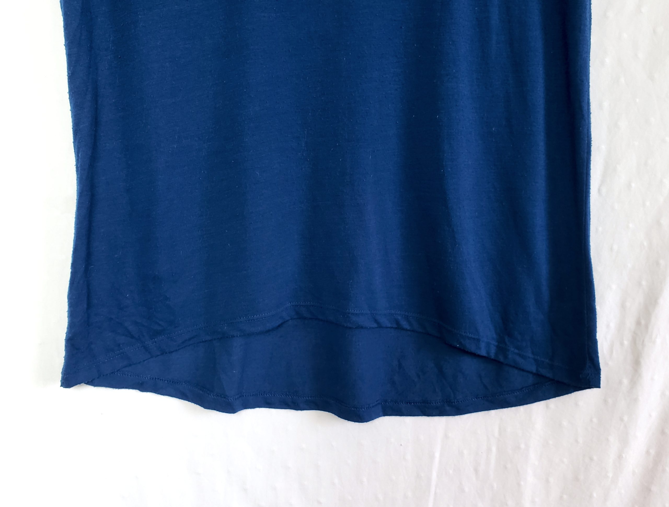 Синя футболка з паєтками - стильний топ для вечірок та повсякденного носіння 5 Синя футболка з паєтками - стильний топ для вечірок та повсякденного носіння - Зображення 5