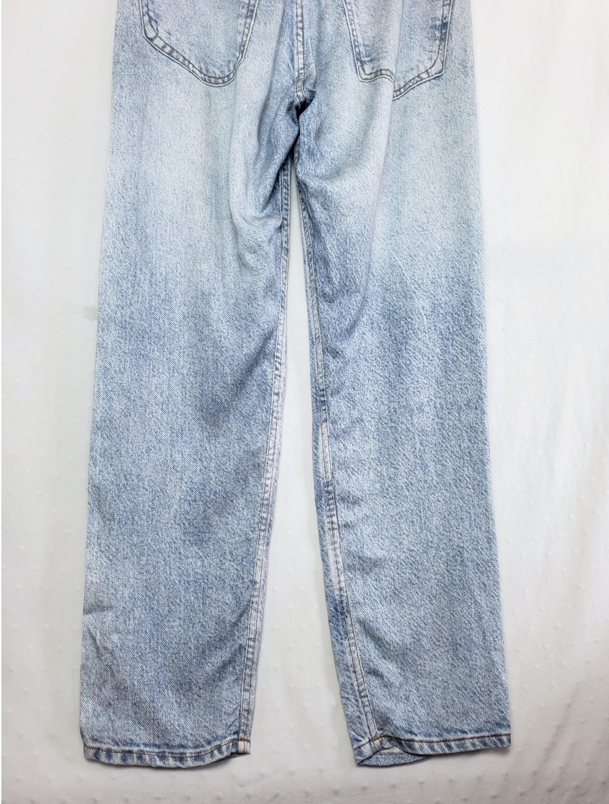 Жіночі джинси Rag & Bone з ліоцелу бакитного кольору - преміум якість у ідеальному стані 5 Жіночі джинси Rag & Bone з ліоцелу бакитного кольору - преміум якість у ідеальному стані - Зображення 5