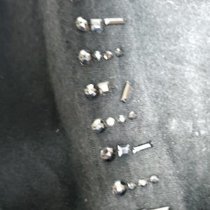 Чорне болеро з ангори та вовни з декором - елегантний кардиган для особливих випадків