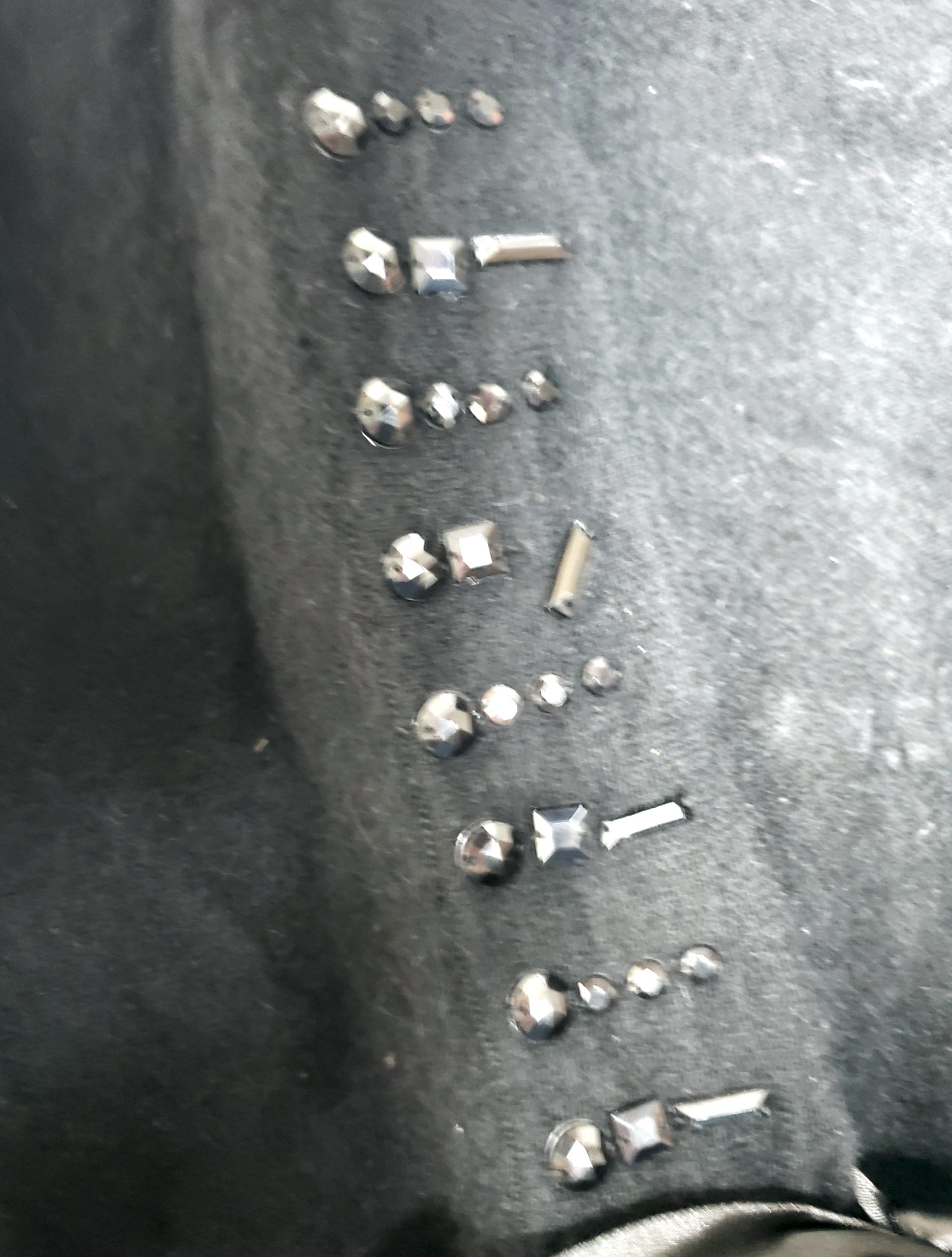 Чорне болеро з ангори та вовни з декором - елегантний кардиган для особливих випадків 1 Чорне болеро з ангори та вовни з декором - елегантний кардиган для особливих випадків