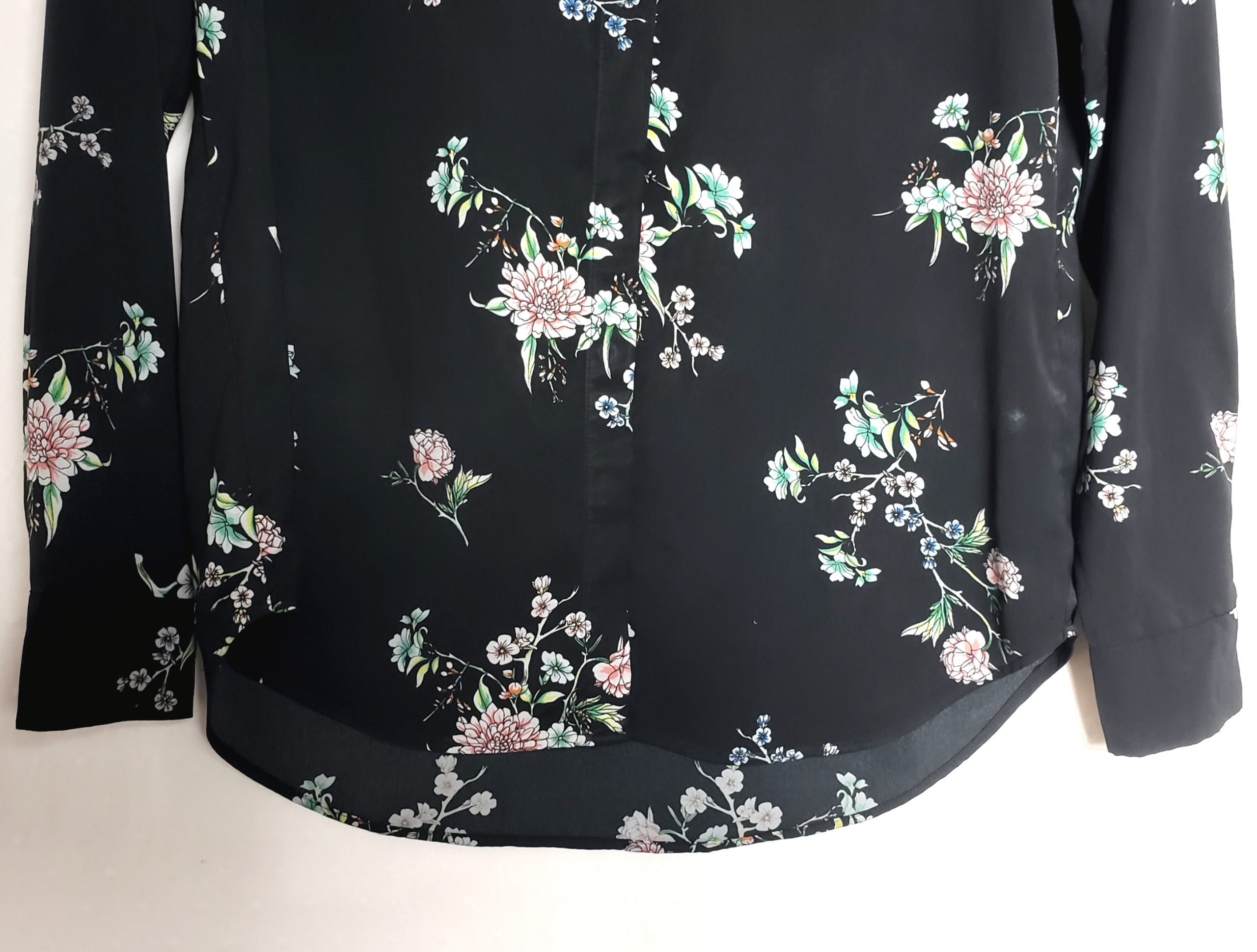 Стильна чорна блуза з квітковим принтом - елегантна сорочка для модного образу 6 Стильна чорна блуза з квітковим принтом - елегантна сорочка для модного образу - Зображення 6