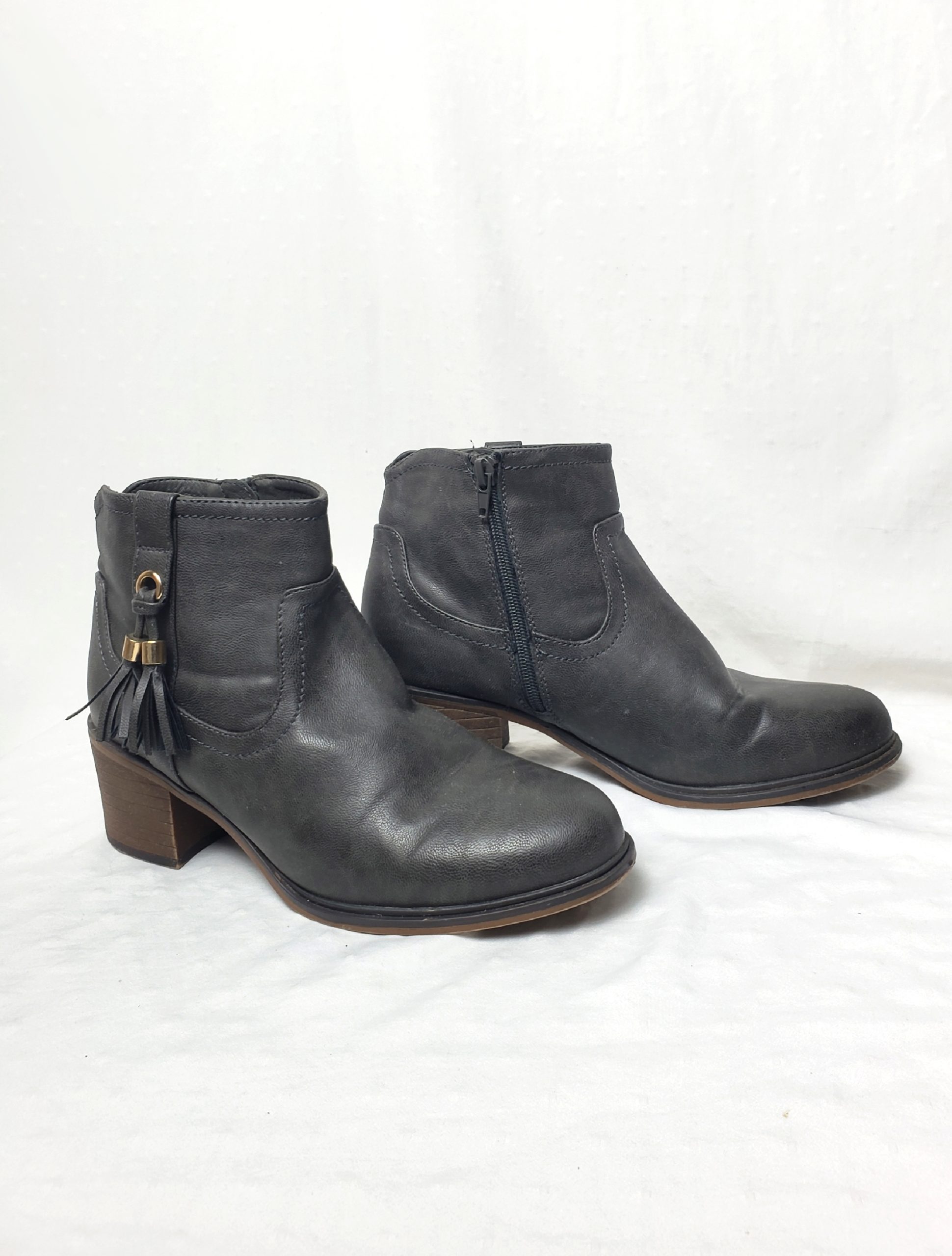 Темно-сині черевики Peacocks розмір 41-42 - весняне взуття на каблуку для офісу та прогулянок 1 Темно-сині черевики Peacocks розмір 41-42 - весняне взуття на каблуку для офісу та прогулянок