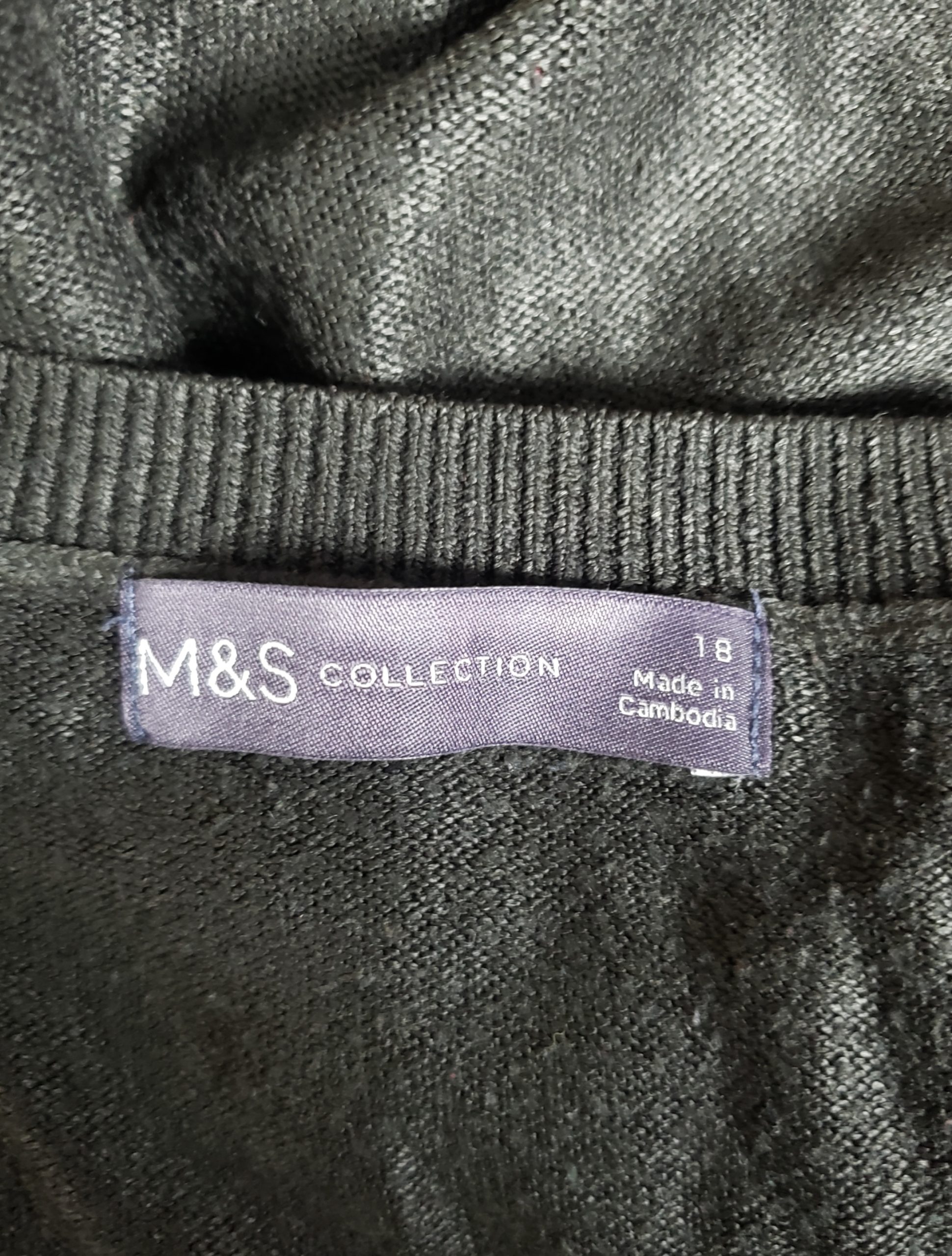 Чорний акриловий светр M&S Collection розмір 46 - вживаний одяг в ідеальному стані 9 Чорний акриловий светр M&S Collection розмір 46 - вживаний одяг в ідеальному стані - Зображення 9