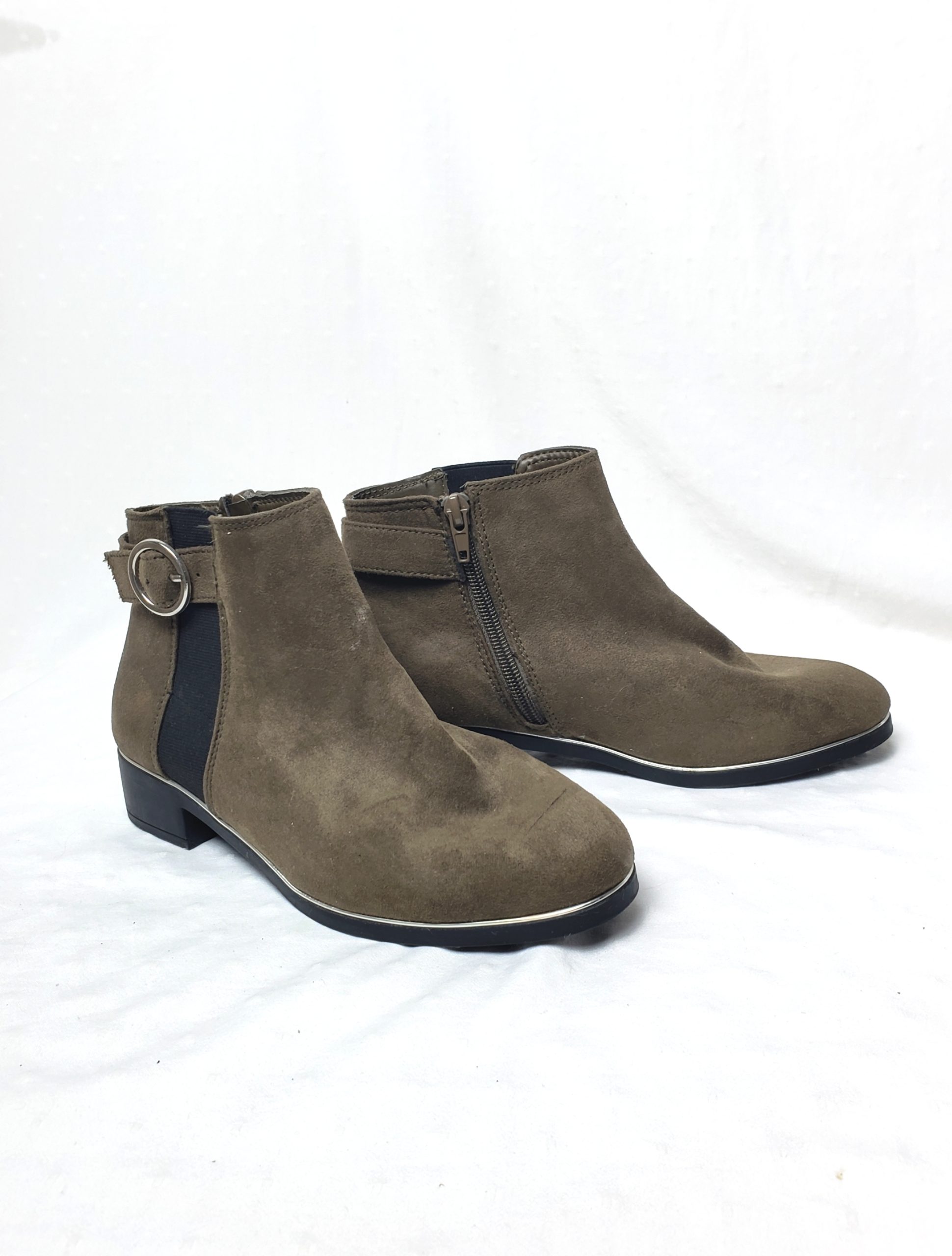 Стильні коричневі черевички Primark - елегантний образ на кожен день розмір 35/36 1 Стильні коричневі черевички Primark - елегантний образ на кожен день розмір 35/36