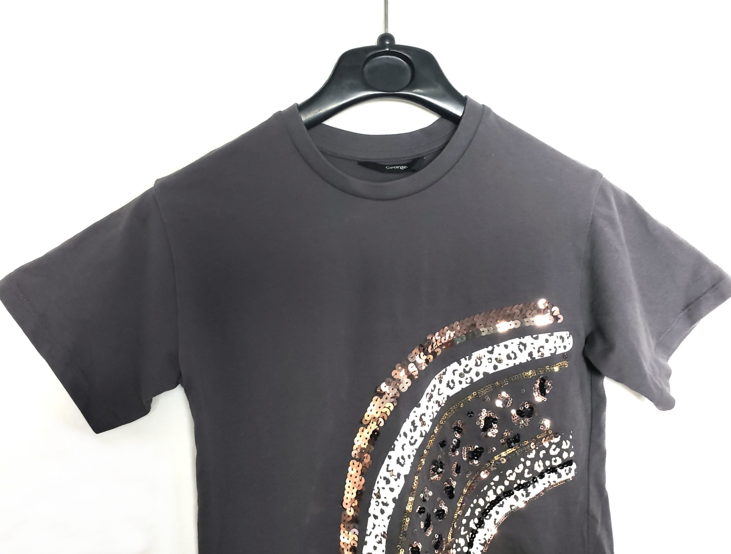 Дитяча футболка George з райдужними пайєтками 9-10 років - стильний повсякденний одяг для школи та дозвілля 3 Дитяча футболка George з райдужними пайєтками 9-10 років - стильний повсякденний одяг для школи та дозвілля - Зображення 3
