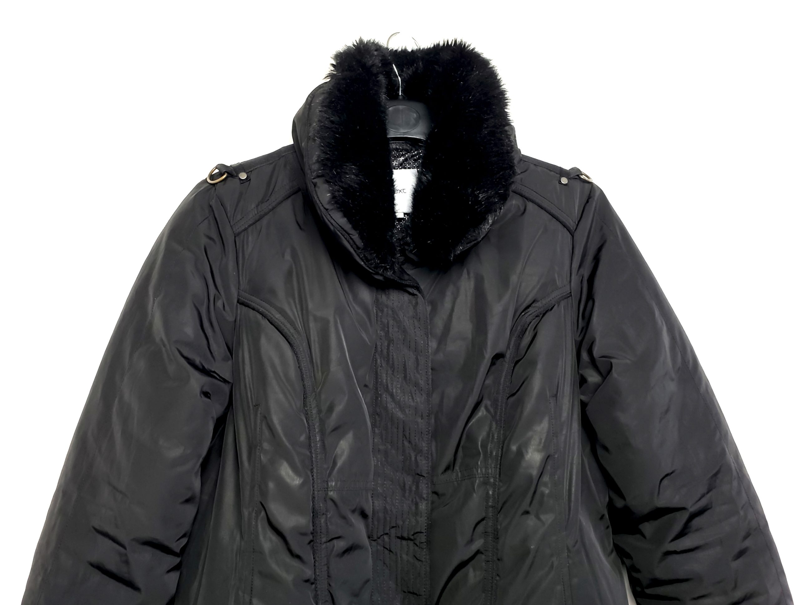 Стильна чорна куртка Next з хутряним коміром - елегантний зимовий тренд для модних жінок 7 Стильна чорна куртка Next з хутряним коміром - елегантний зимовий тренд для модних жінок - Зображення 7