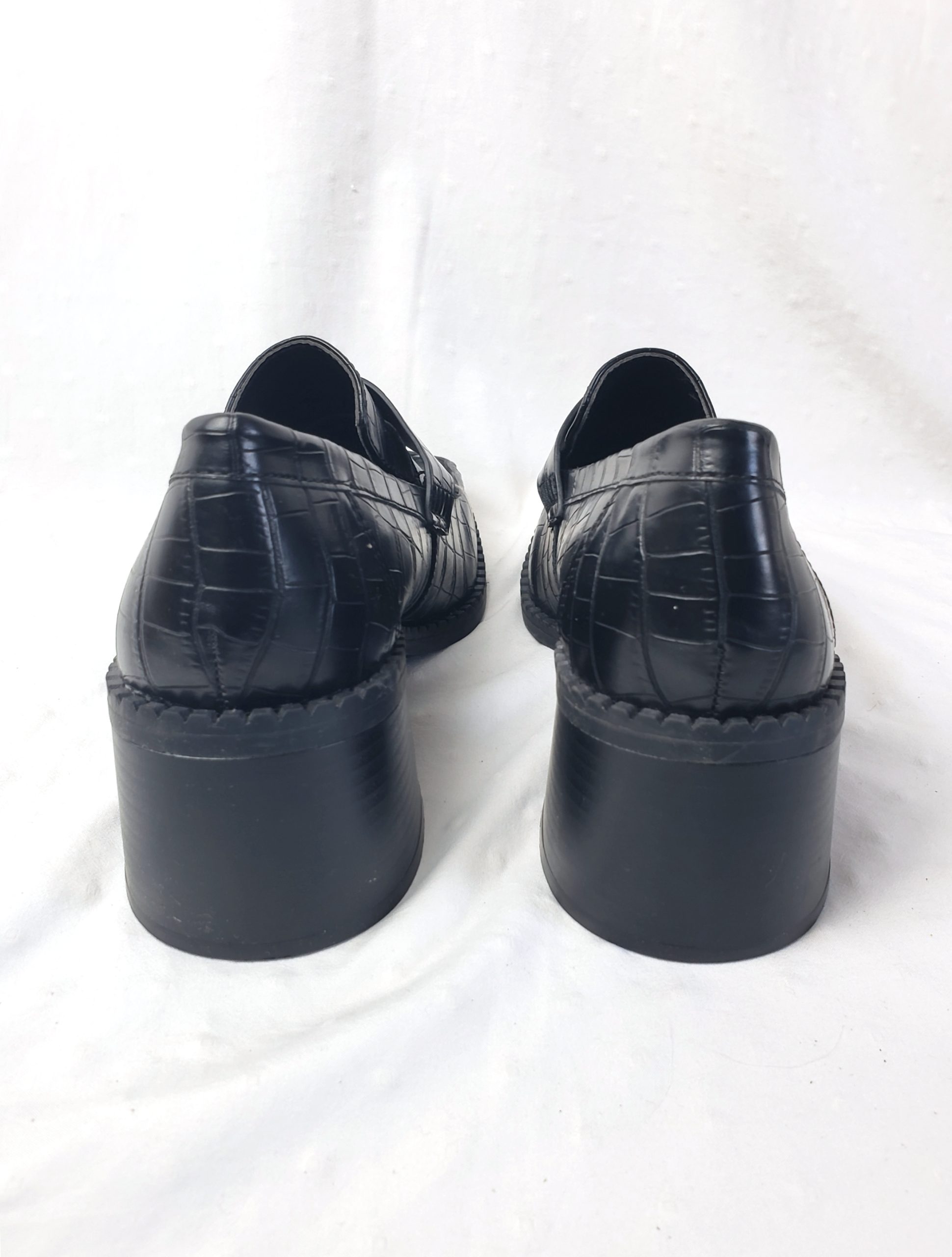 Стильні чорні туфлі з лакованої шкіри - елегантні лофери з крокодиловим принтом 8 Стильні чорні туфлі з лакованої шкіри - елегантні лофери з крокодиловим принтом - Зображення 8