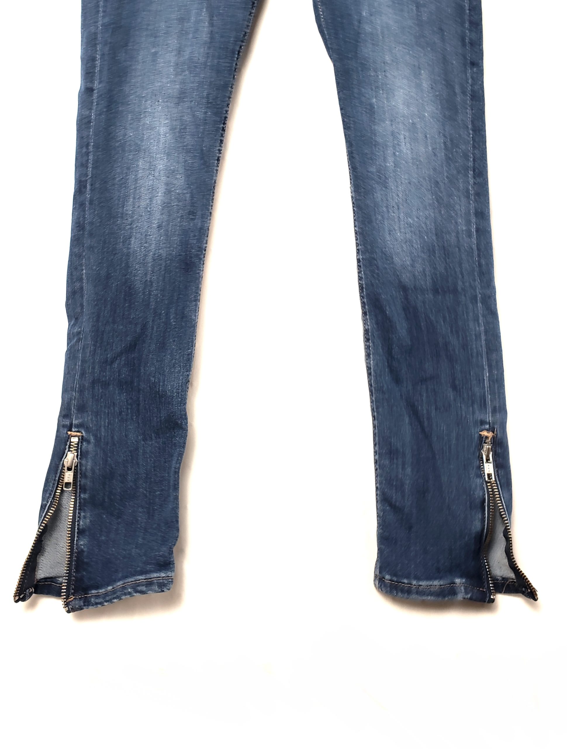 Стильні сині джинси скінні H&M - елегантний модний образ з блискавками 4 Стильні сині джинси скінні H&M - елегантний модний образ з блискавками - Зображення 4