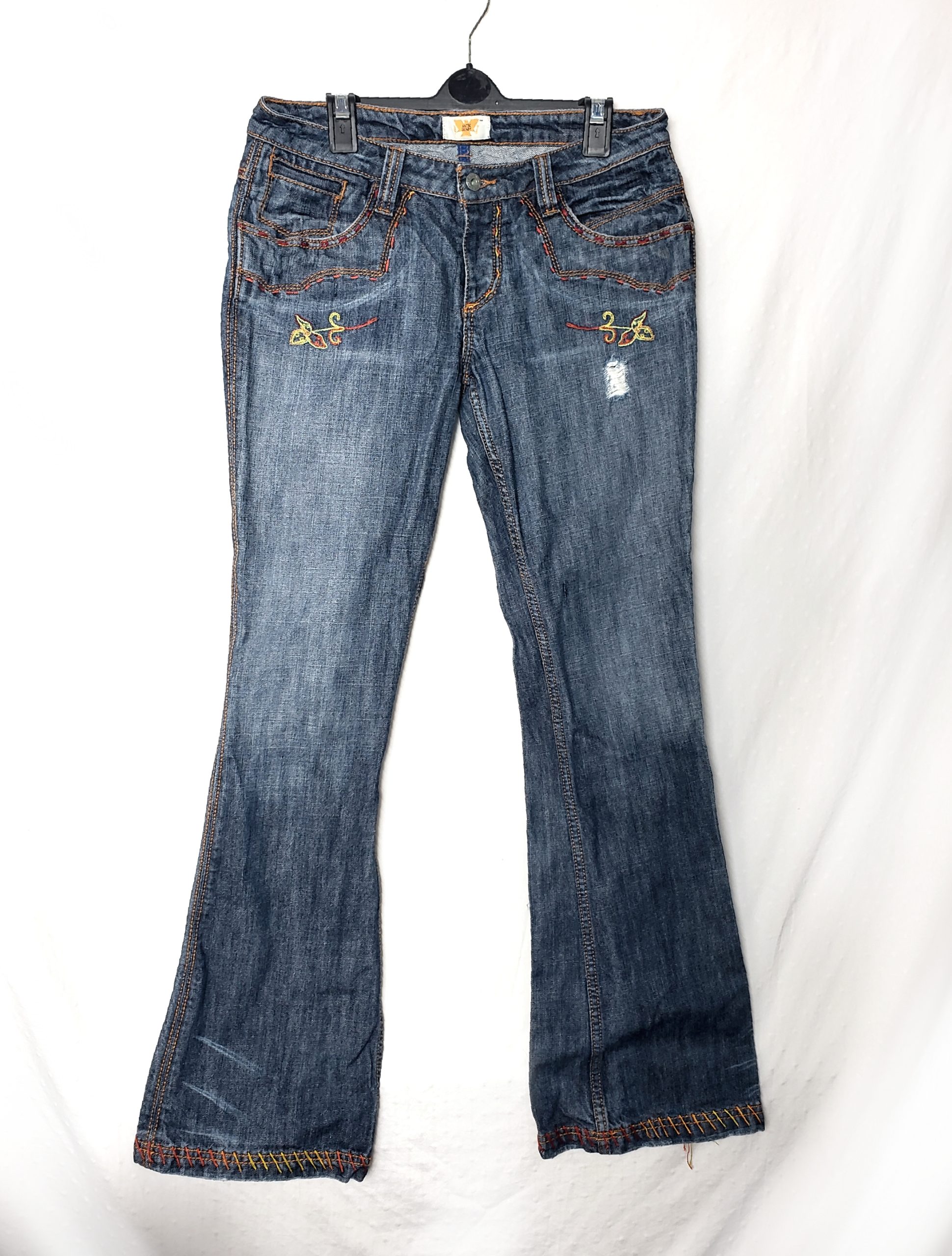 Джинси Antik Denim з вишивкою синього кольору - винтажний стиль для повсякденного носіння 1 Джинси Antik Denim з вишивкою синього кольору - винтажний стиль для повсякденного носіння