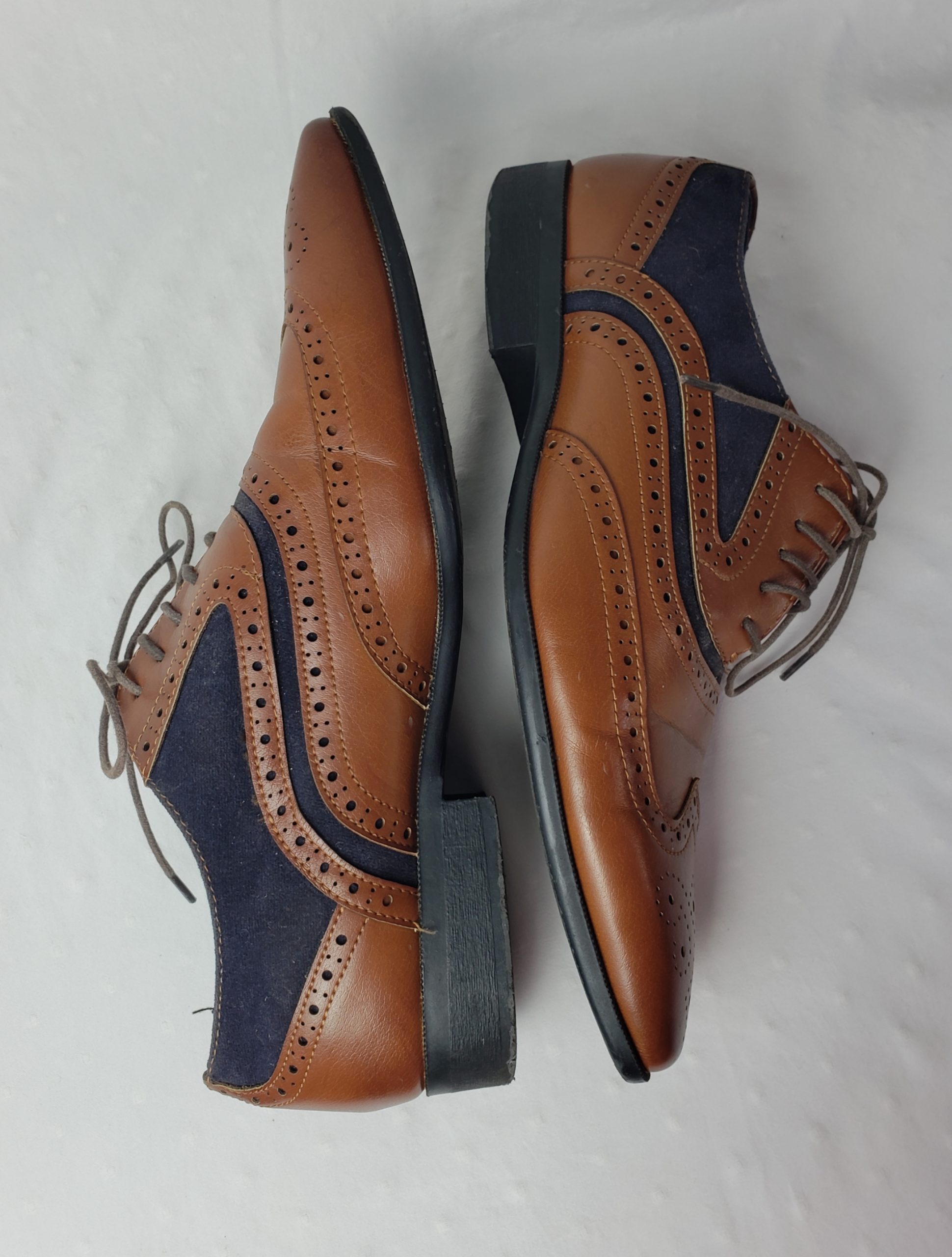 Чоловічі шкіряні туфлі Charles Southwell 40 розмір коричневі з фіолетовими вставками 4 Чоловічі шкіряні туфлі Charles Southwell 40 розмір коричневі з фіолетовими вставками - Зображення 4