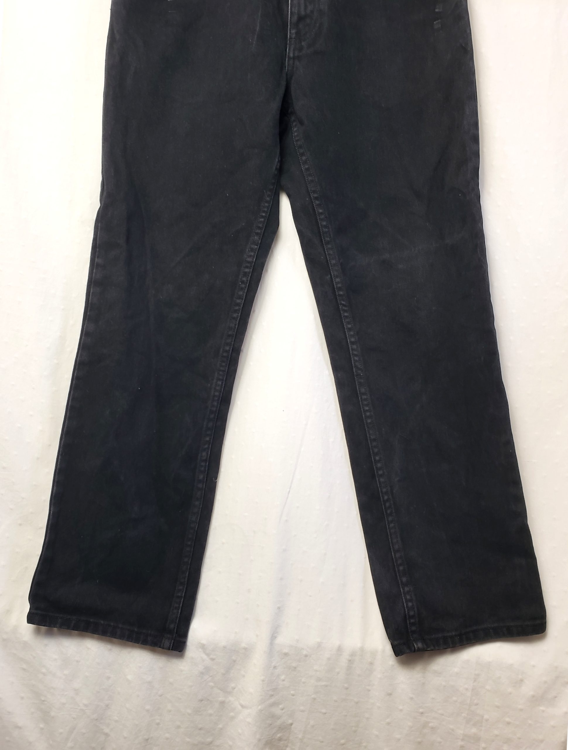 Стильні чорні джинси Lee Cooper - елегантна класика в ідеальному стані 6 Стильні чорні джинси Lee Cooper - елегантна класика в ідеальному стані - Зображення 6