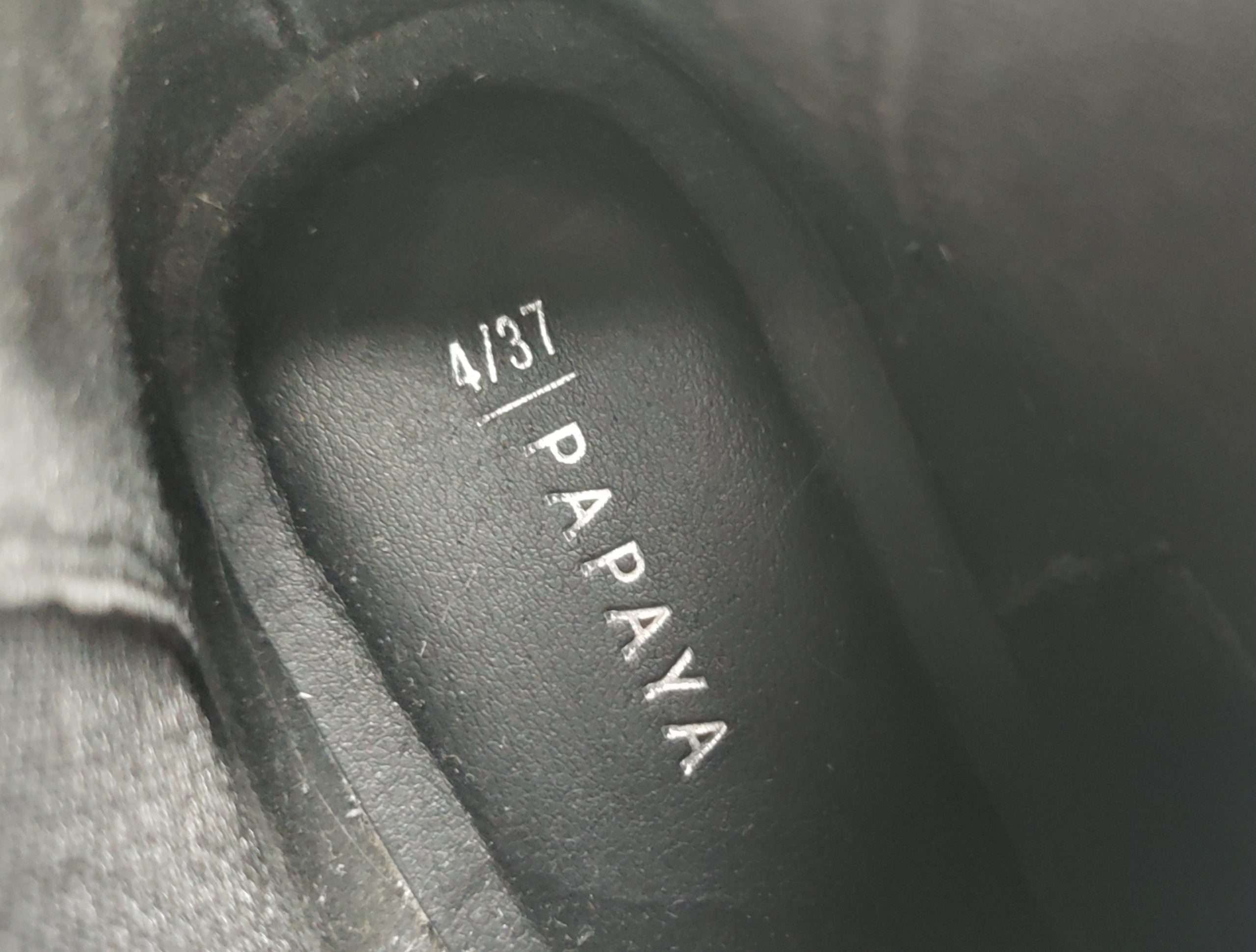 Чорні жіночі черевики челсі з крокодиловим принтом 37 розмір - стильне взуття для весни та осені 4 Чорні жіночі черевики челсі з крокодиловим принтом 37 розмір - стильне взуття для весни та осені - Зображення 4