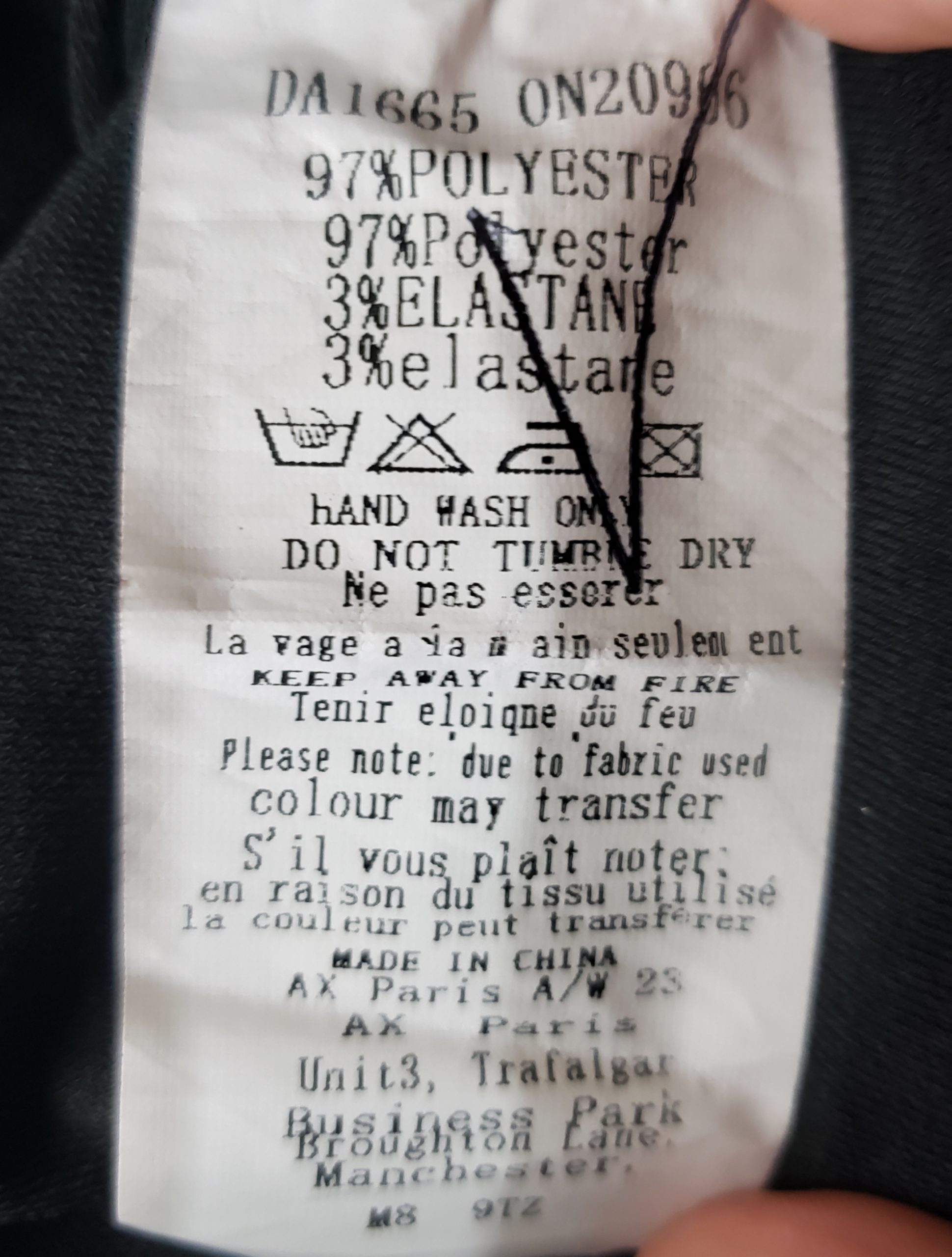 Чорна коктейльна сукня з паєтками - ідеальна для вечірок та святкових подій 8 Чорна коктейльна сукня з паєтками - ідеальна для вечірок та святкових подій - Зображення 8