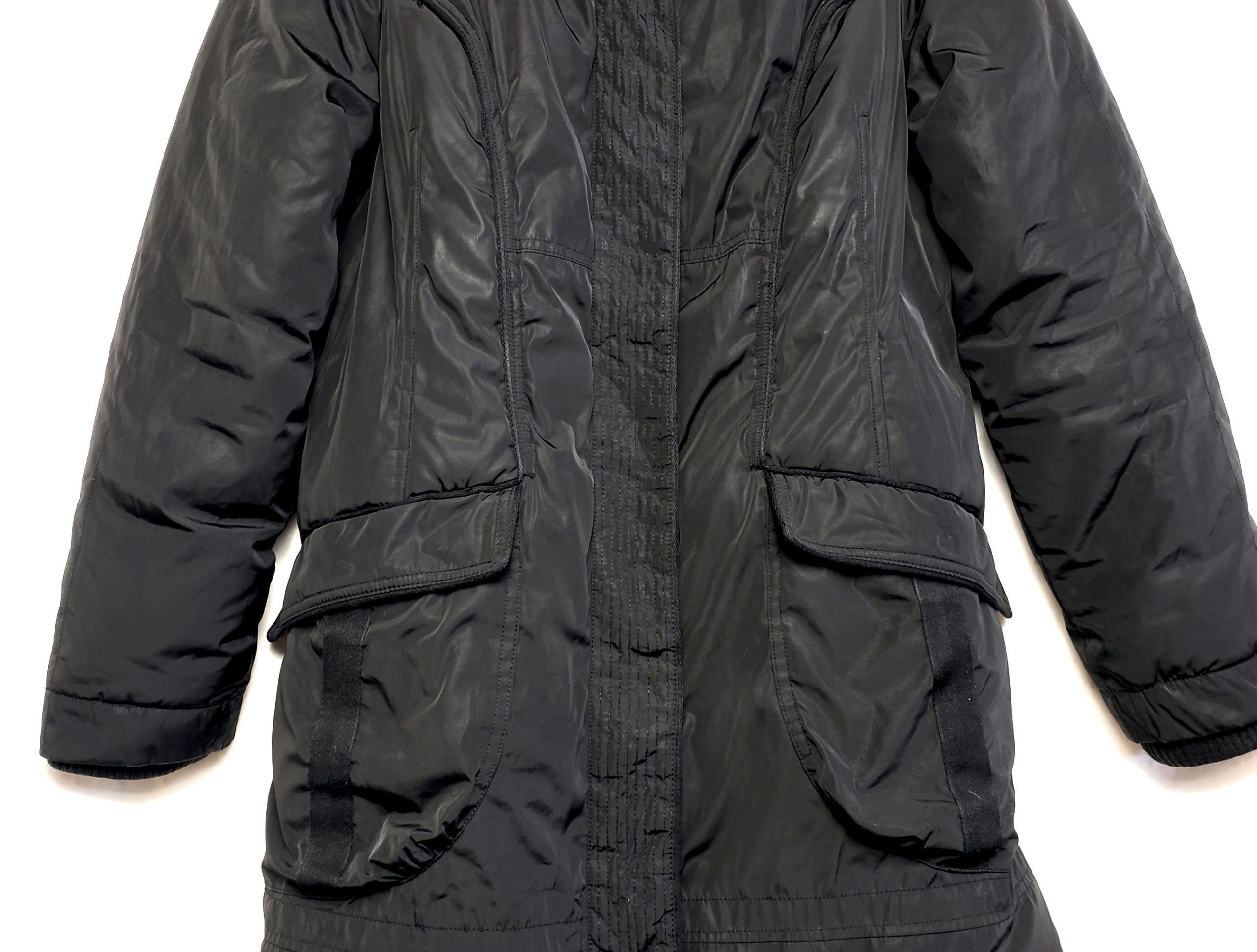 Стильна чорна куртка Next з хутряним коміром - елегантний зимовий тренд для модних жінок 4 Стильна чорна куртка Next з хутряним коміром - елегантний зимовий тренд для модних жінок - Зображення 4