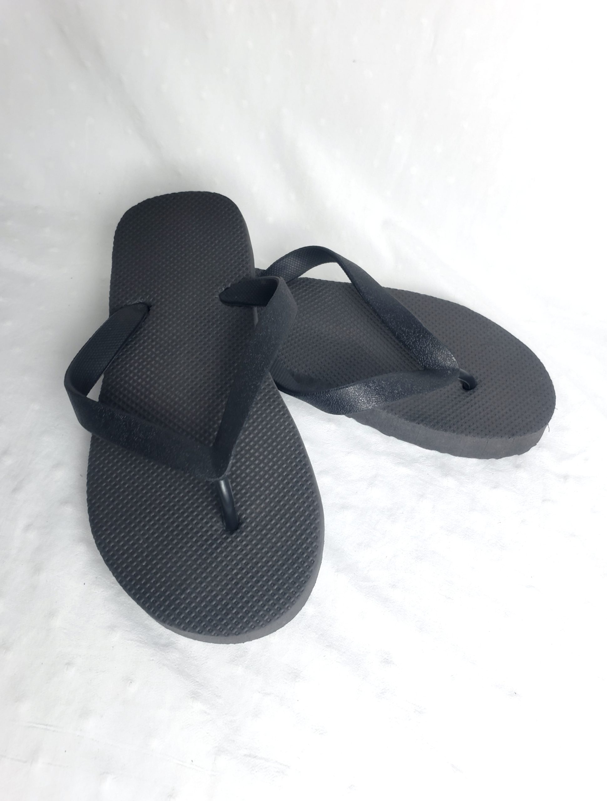 Стильні чорні в'єтнамки 41 розмір - модний літній тренд в ідеальному стані 1 Стильні чорні в'єтнамки 41 розмір - модний літній тренд в ідеальному стані