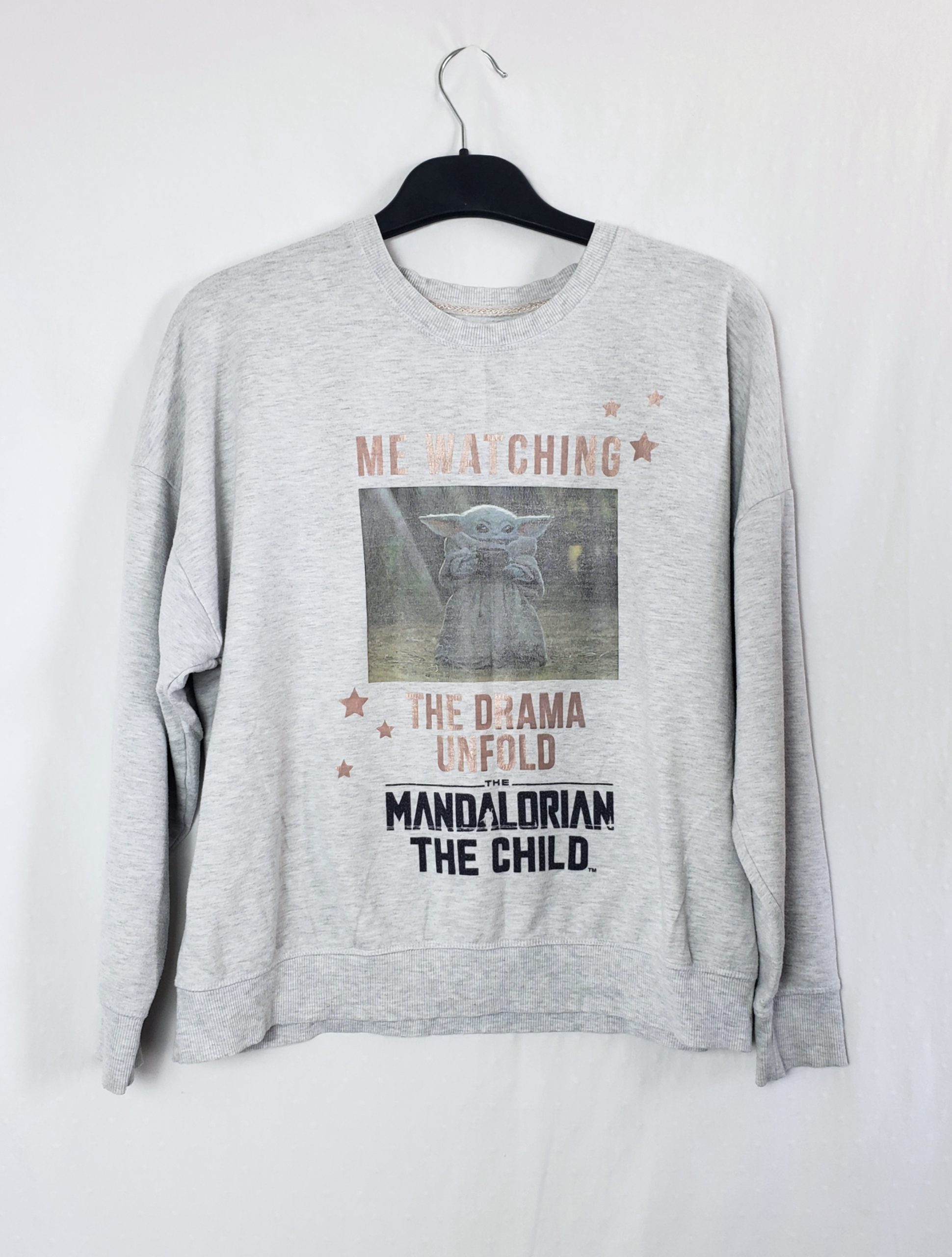 Сірий світшот Disney Star Wars Mandalorian The Child - жіночий одяг з принтом вживаний 1 Сірий світшот Disney Star Wars Mandalorian The Child - жіночий одяг з принтом вживаний