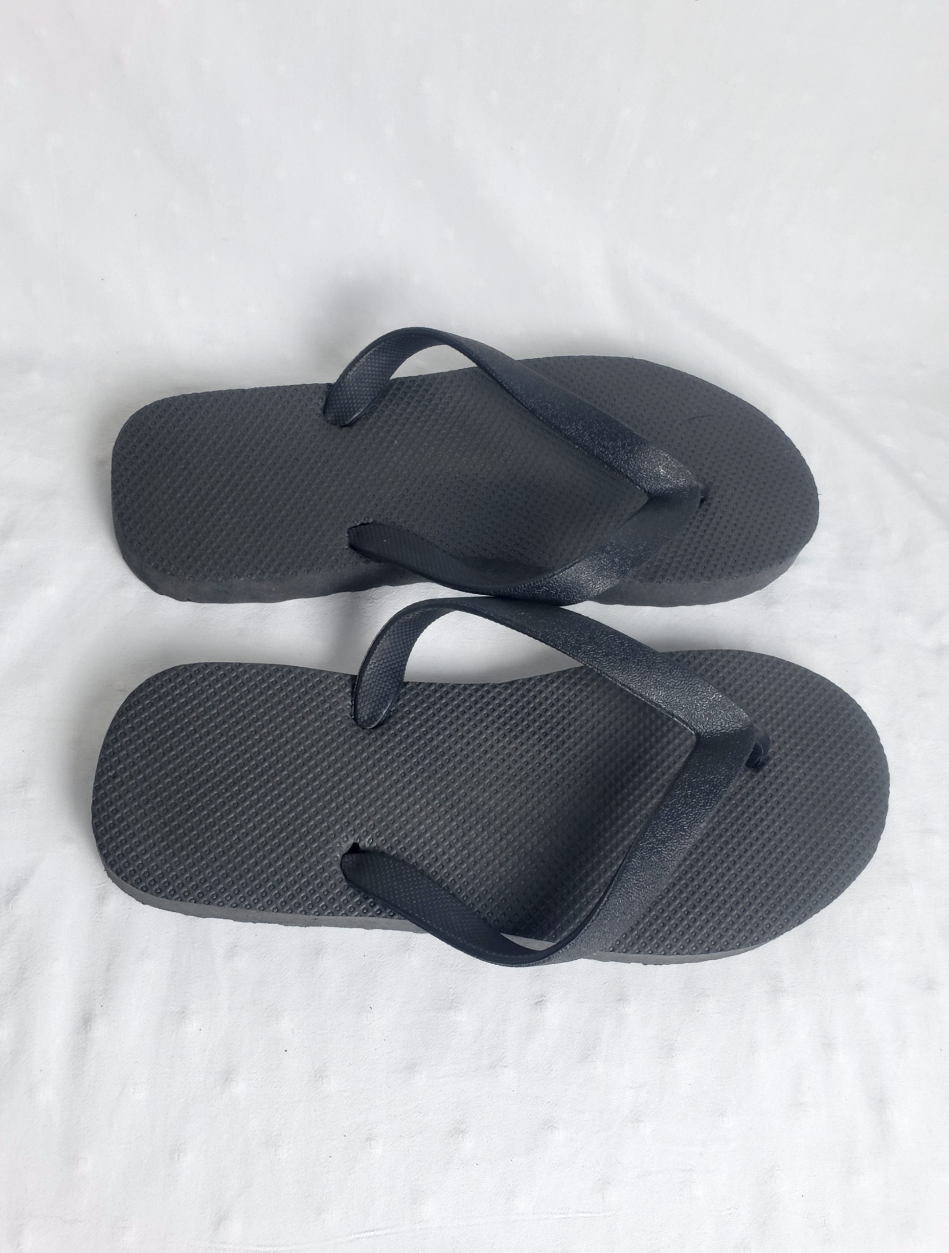 Стильні чорні в'єтнамки 41 розмір - модний літній тренд в ідеальному стані 4 Стильні чорні в'єтнамки 41 розмір - модний літній тренд в ідеальному стані - Зображення 4