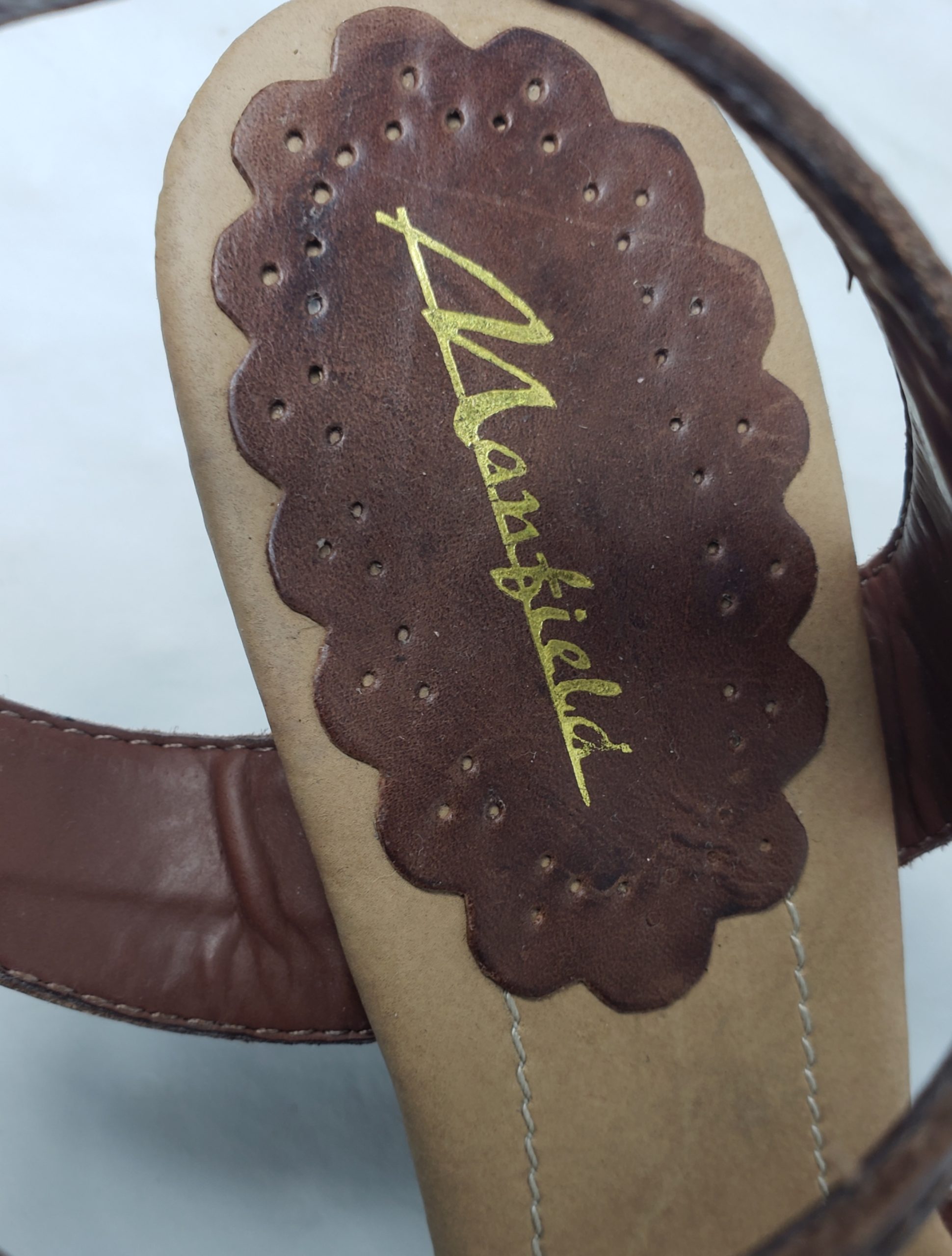 Літні шкіряні сандалі коричневі на каблуку 8 см розмір 39 - елегантне жіноче взуття 3 Літні шкіряні сандалі коричневі на каблуку 8 см розмір 39 - елегантне жіноче взуття - Зображення 3