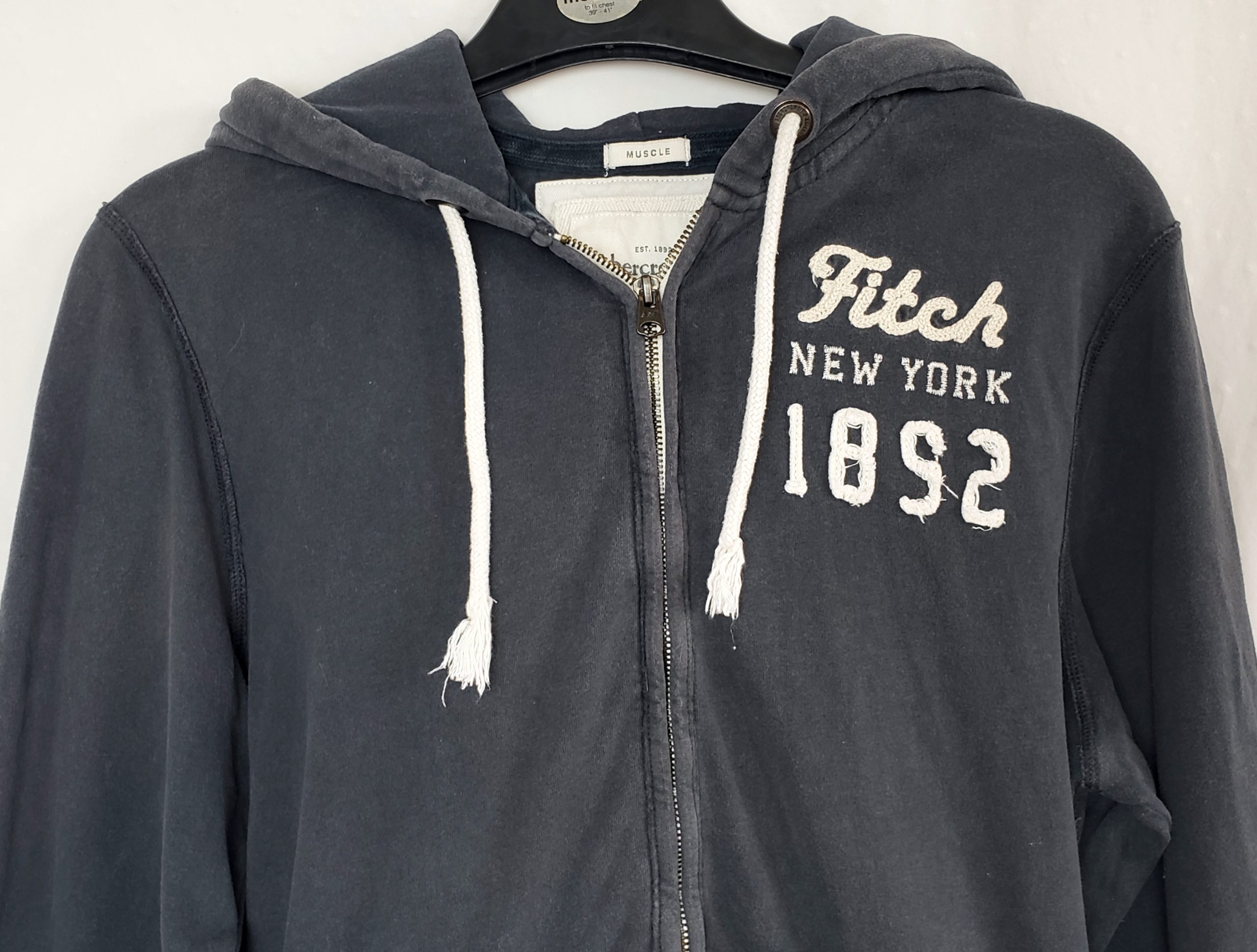 Худі Abercrombie & Fitch синій з капюшоном - бавовняна толстовка з вишивкою New York 892 3 Худі Abercrombie & Fitch синій з капюшоном - бавовняна толстовка з вишивкою New York 892 - Зображення 3