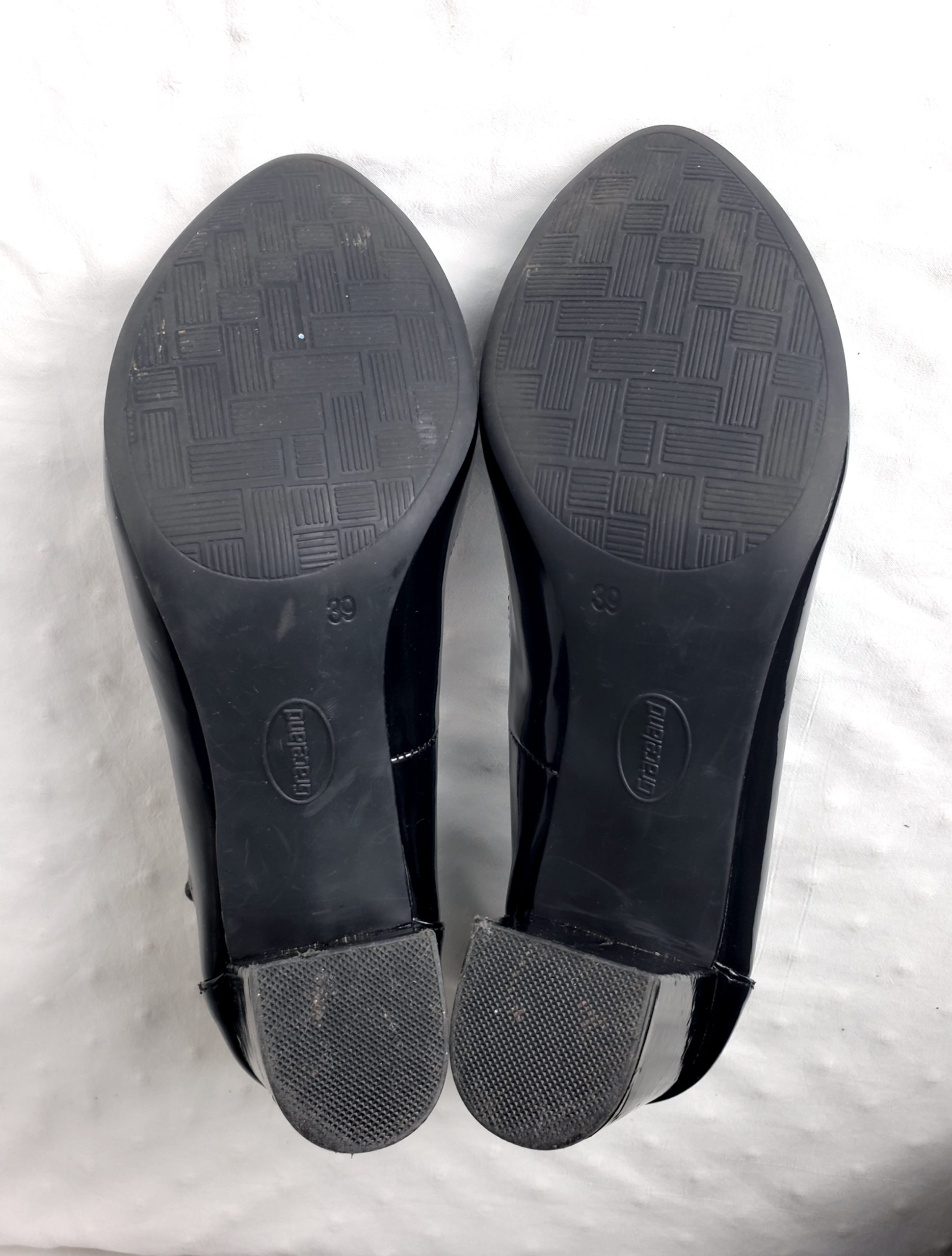 Чорні туфлі Graceland з ремінцем розмір 39 - елегантне жіноче взуття на каблуку 9 см 5 Чорні туфлі Graceland з ремінцем розмір 39 - елегантне жіноче взуття на каблуку 9 см - Зображення 5