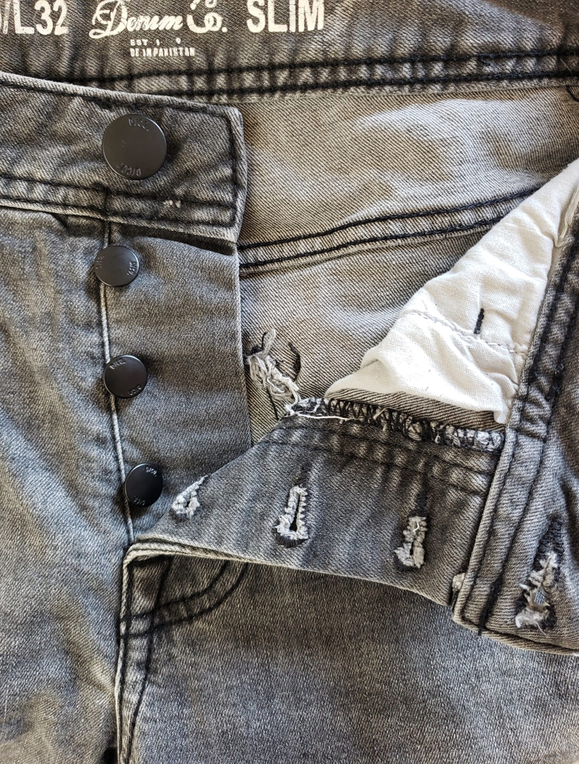 Стильні сірі джинси Denim Co. Slim - модний vintage look з ідеальною посадкою 3 Стильні сірі джинси Denim Co. Slim - модний vintage look з ідеальною посадкою - Зображення 3