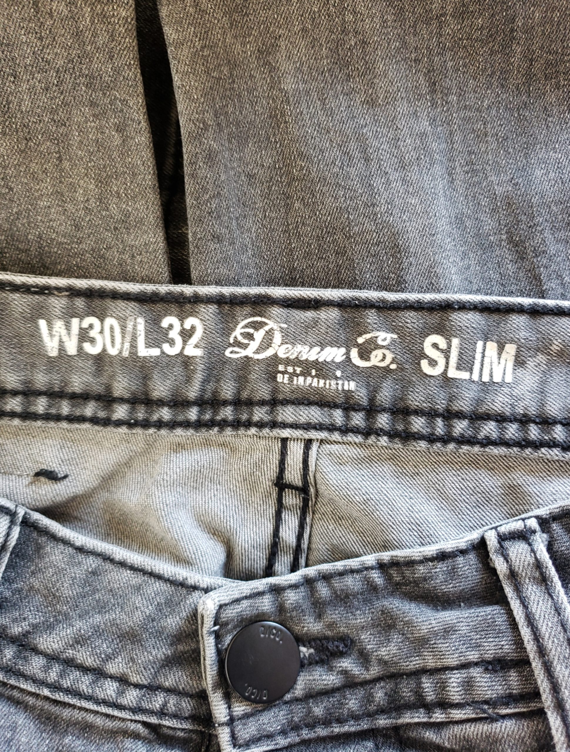 Стильні сірі джинси Denim Co. Slim - модний vintage look з ідеальною посадкою 4 Стильні сірі джинси Denim Co. Slim - модний vintage look з ідеальною посадкою - Зображення 4