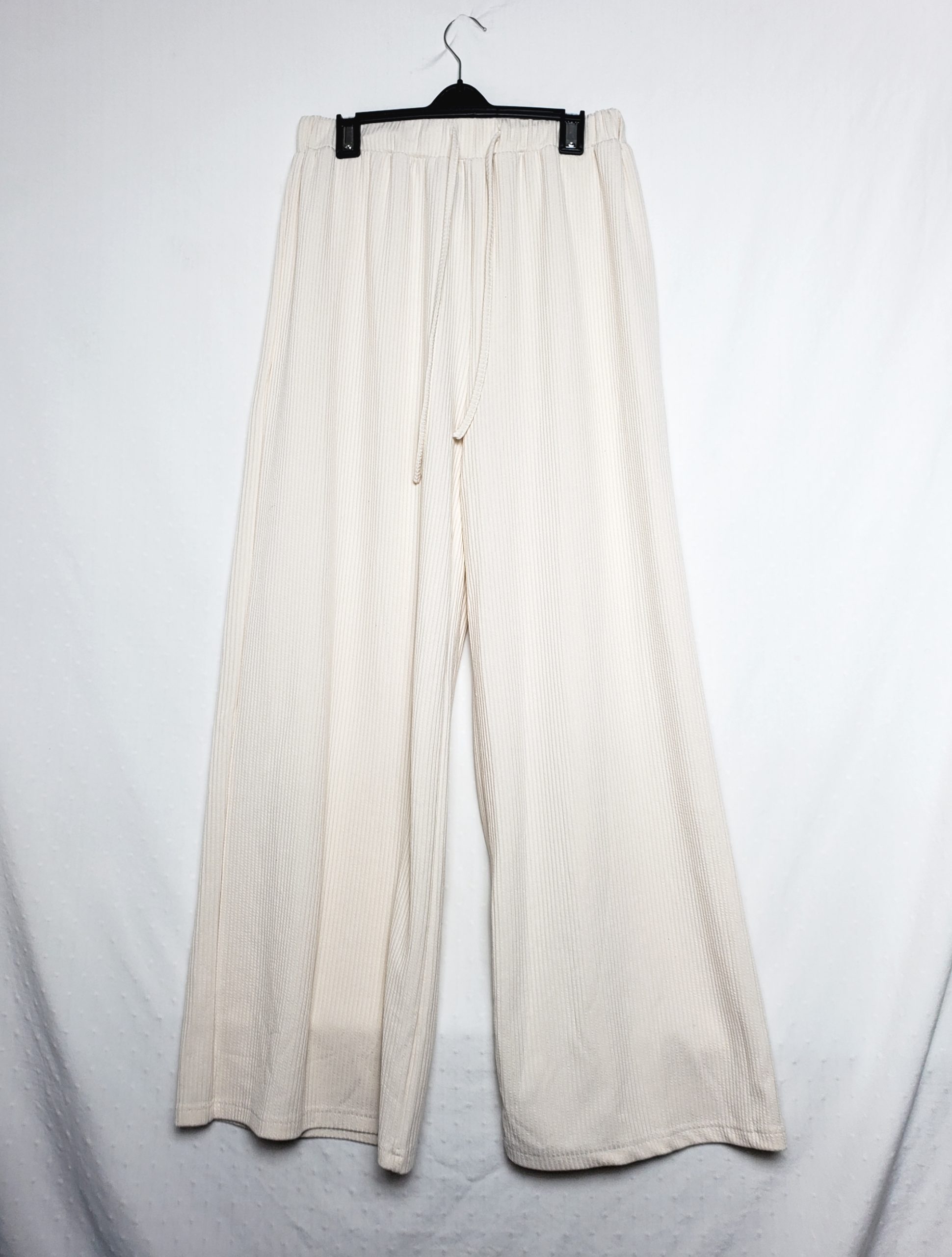 Бежеві широкі штани з поліестеру CIDER - вживаний одяг в ідеальному стані 5 Бежеві широкі штани з поліестеру CIDER - вживаний одяг в ідеальному стані - Зображення 5