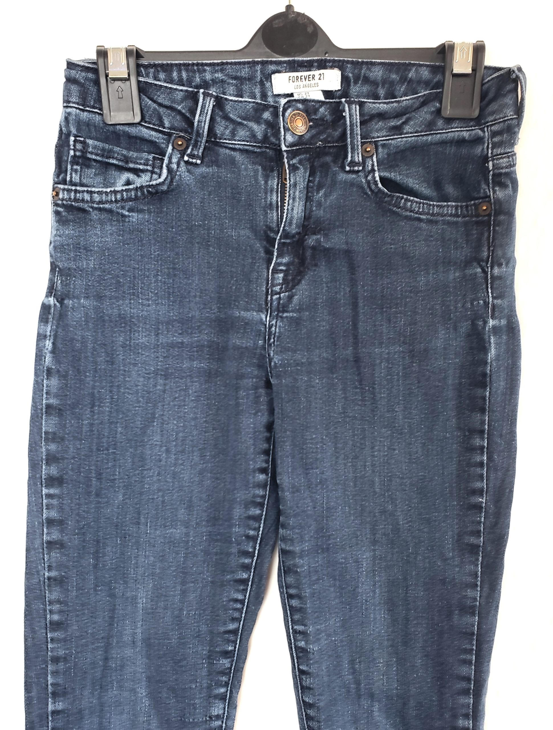 Стильні сині джинси Forever 21 - елегантний vintage образ для модної жінки 5 Стильні сині джинси Forever 21 - елегантний vintage образ для модної жінки - Зображення 5