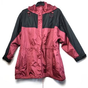 Вітровка червоно-чорна вінтажна - стильний верхній одяг для активного життя та міжсезоння