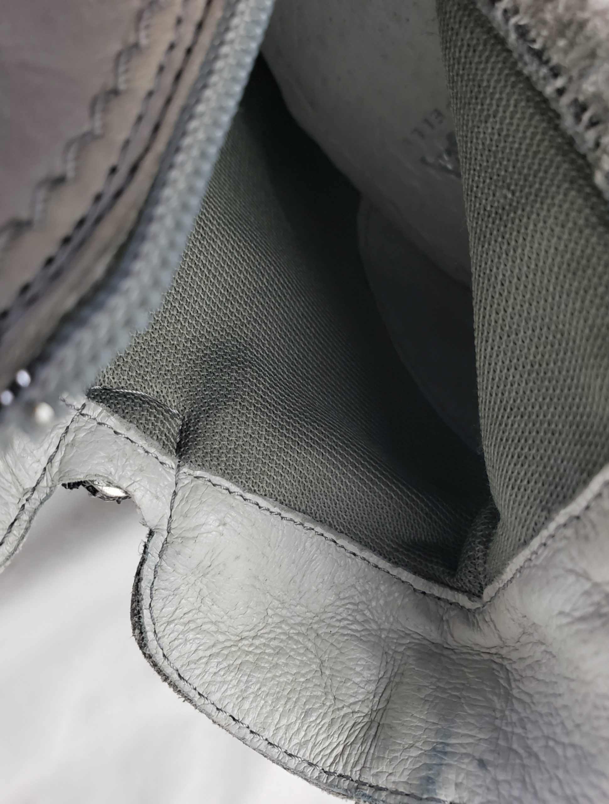 Сірі шкіряні черевики 37 розміру - ідеальне весняно-осіннє взуття для щоденного стилю 8 Сірі шкіряні черевики 37 розміру - ідеальне весняно-осіннє взуття для щоденного стилю - Зображення 8