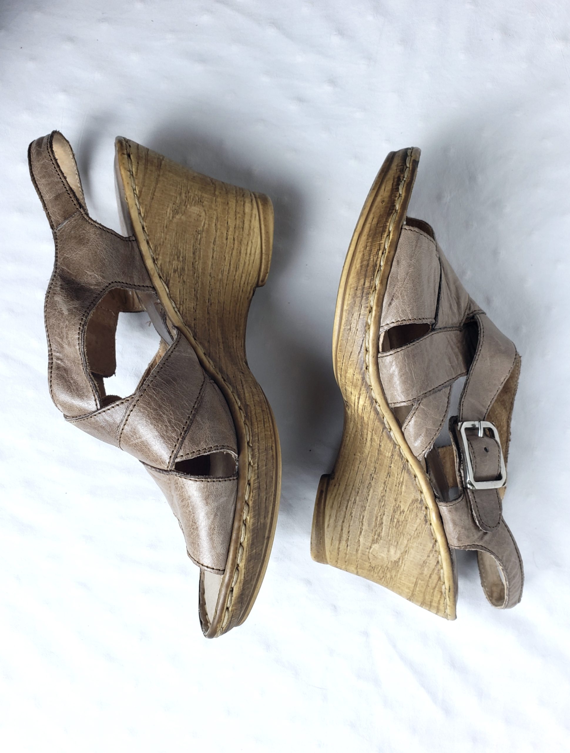 Бежеві шкіряні босоніжки ATEMA 39 розмір на каблуку 9 см - літнє взуття для офісу та відпочинку 6 Бежеві шкіряні босоніжки ATEMA 39 розмір на каблуку 9 см - літнє взуття для офісу та відпочинку - Зображення 6