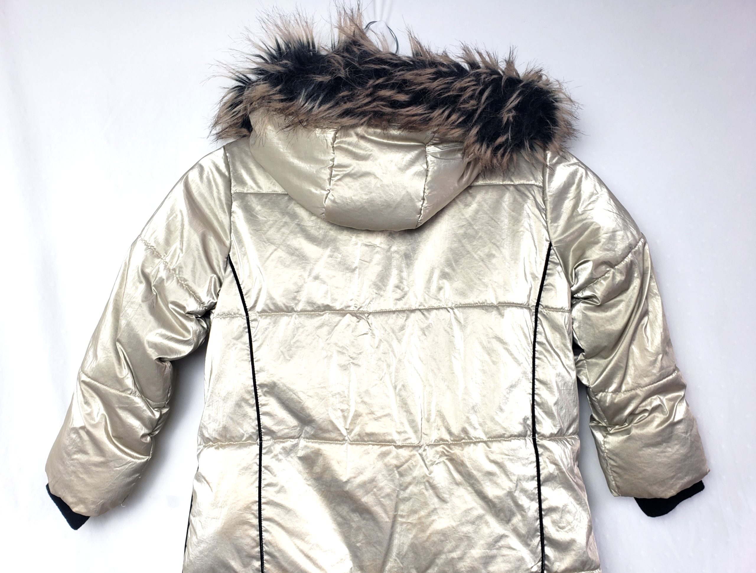 Стильна золота куртка Next 7 років - елегантний зимовий тренд для модних дітей 7 Стильна золота куртка Next 7 років - елегантний зимовий тренд для модних дітей - Зображення 7